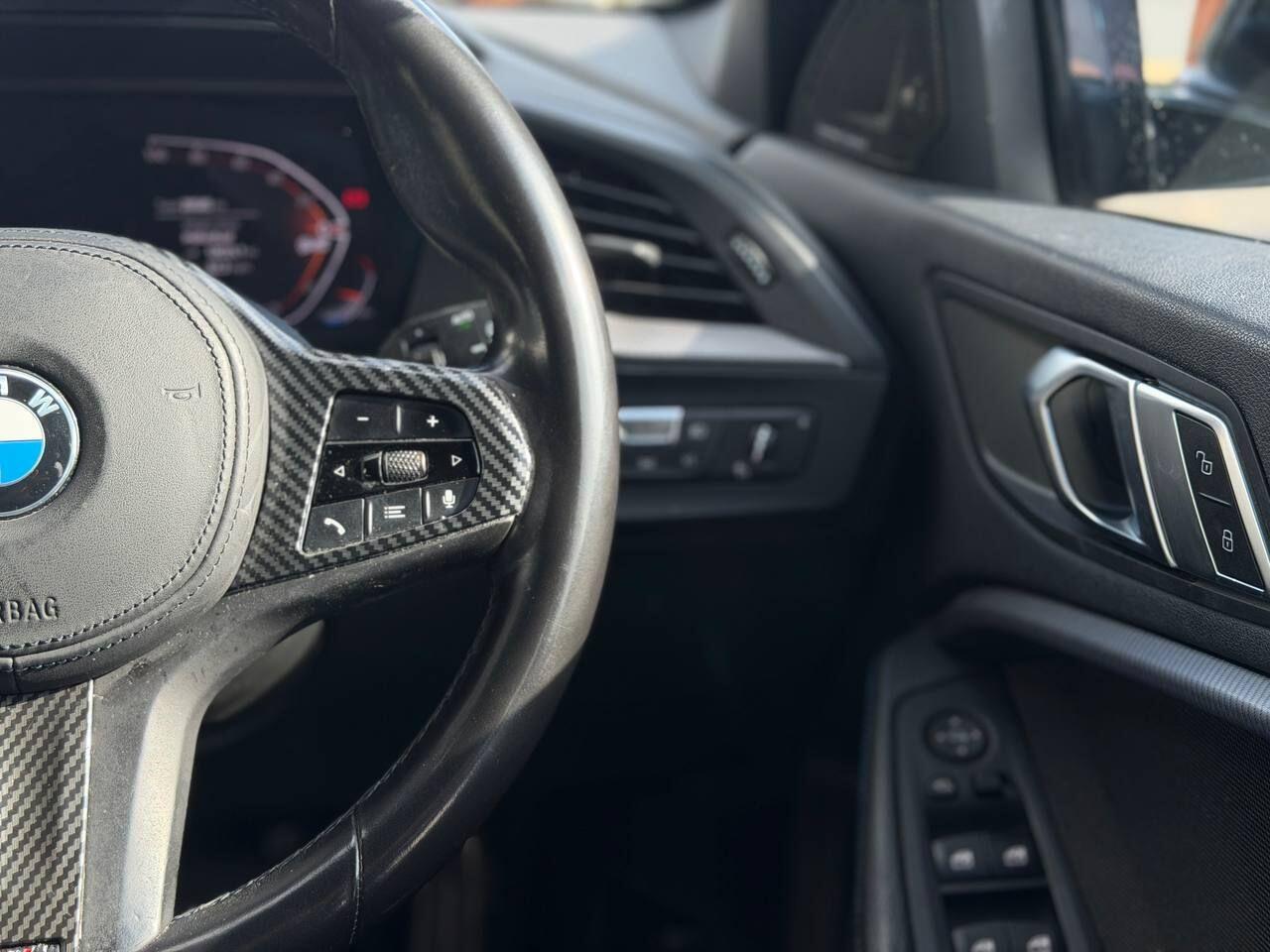BMW 1 Series view 28