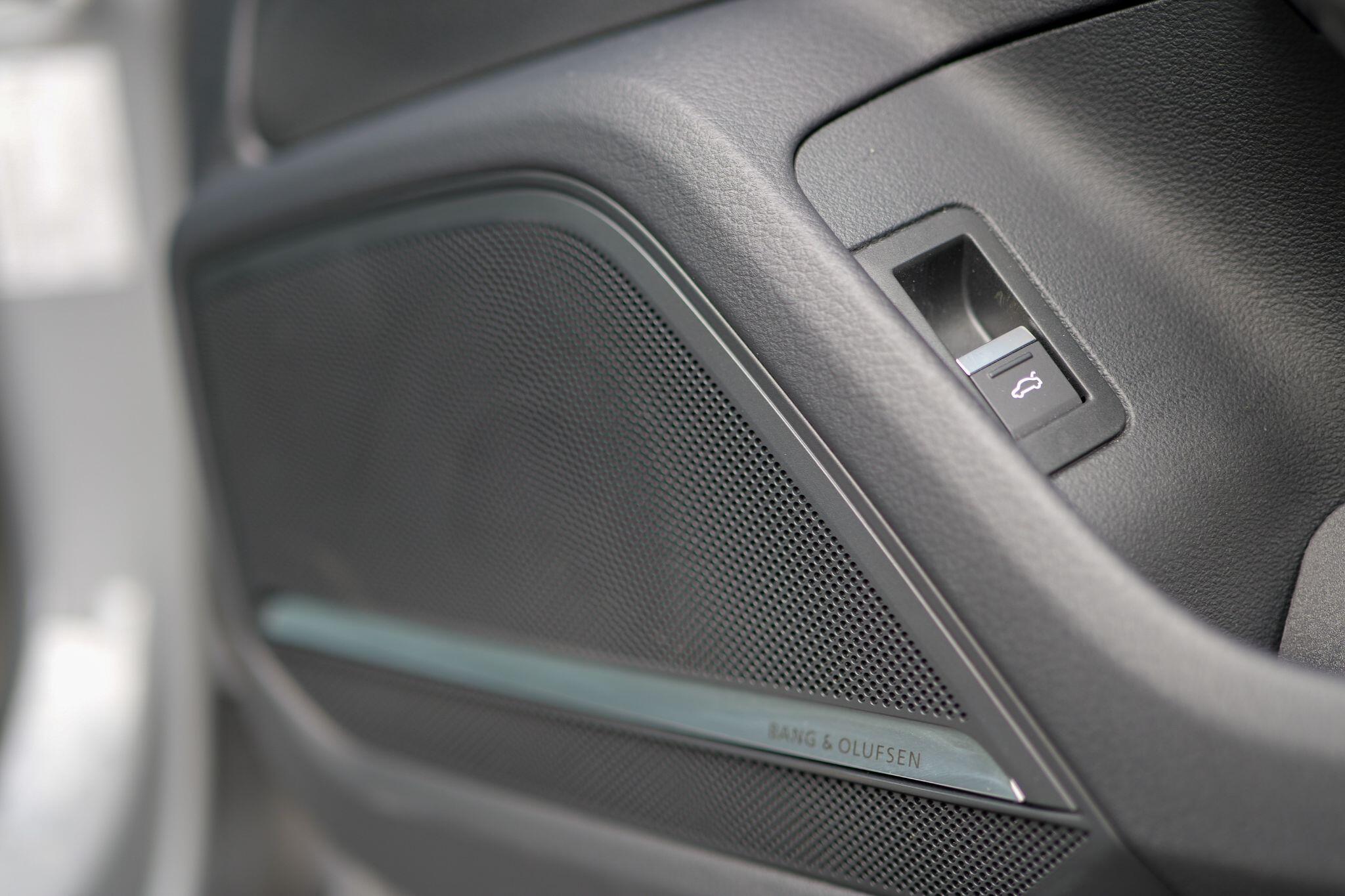 Audi RS6 Avant view 30