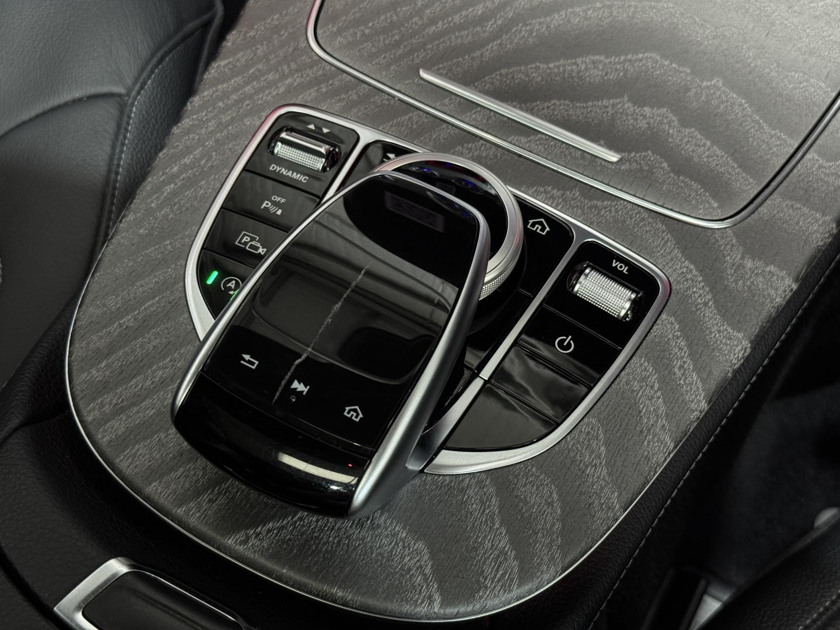 Mercedes-Benz CLS view 40