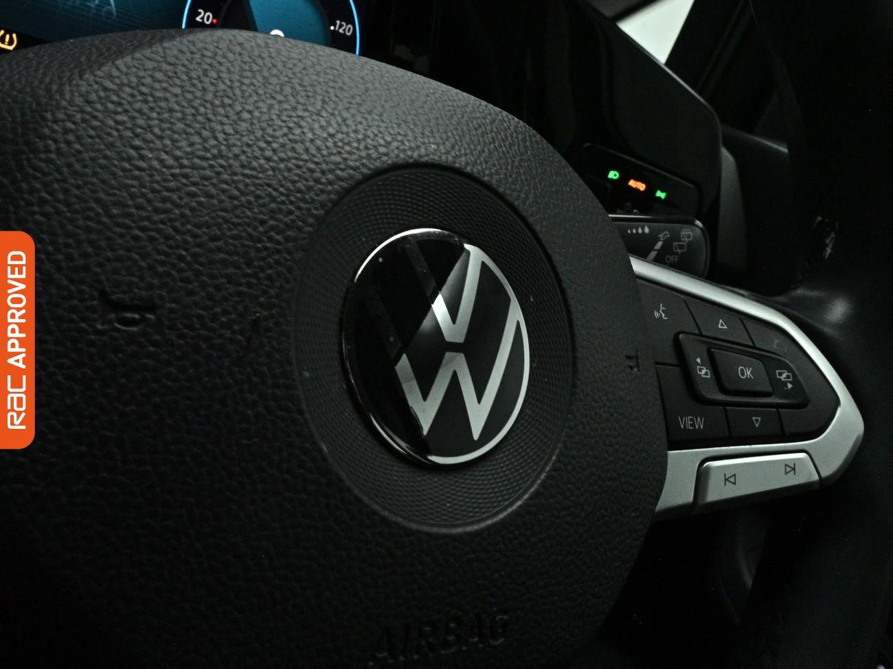 Volkswagen Golf view 22