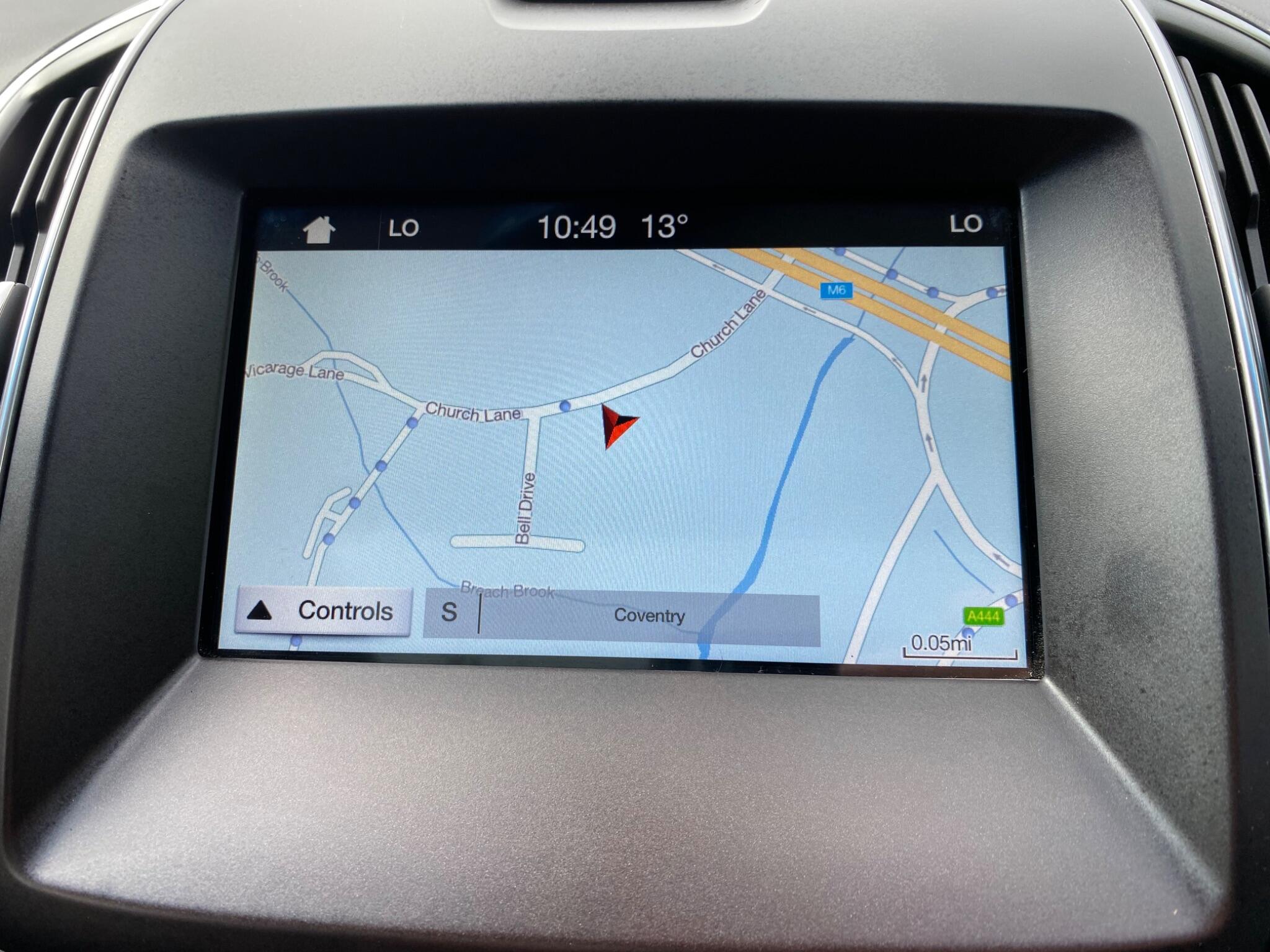 Ford Edge view 35