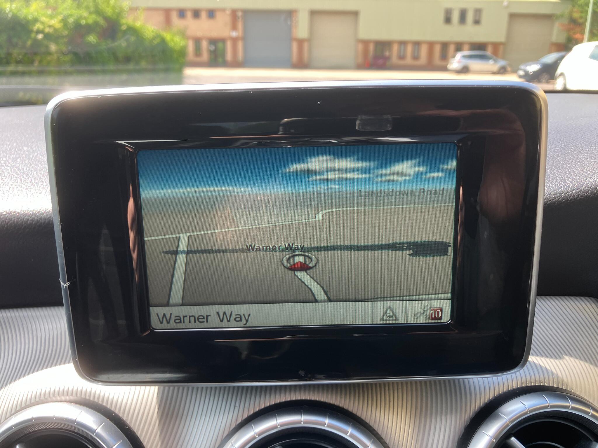 Mercedes-Benz Cla view 15