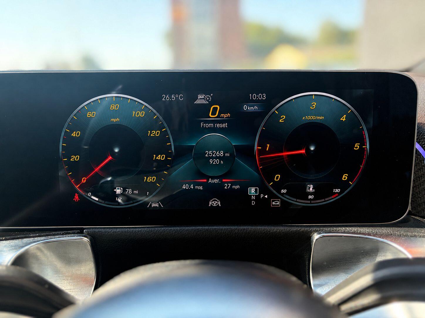 Mercedes-Benz GLB view 16