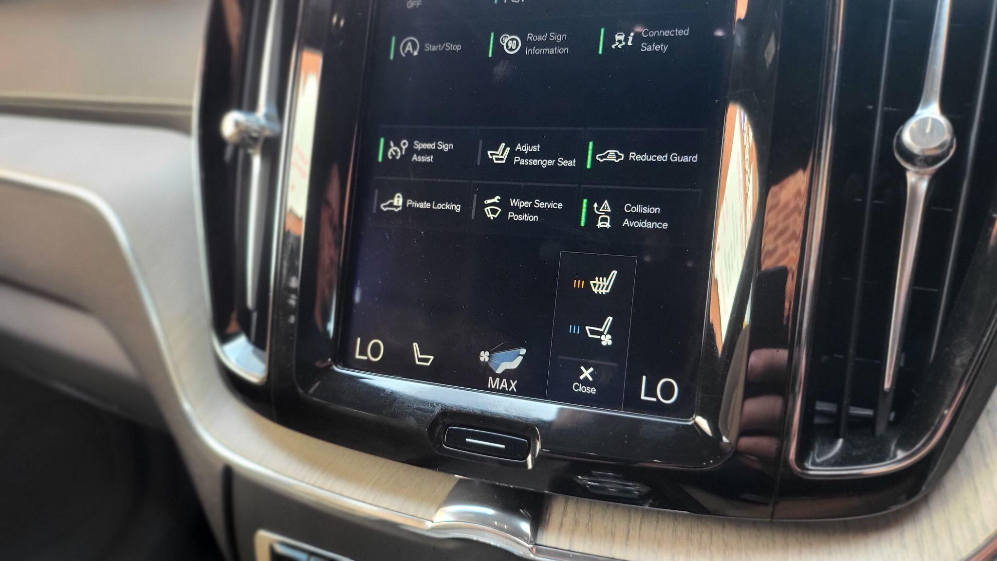 Volvo XC60 view 32