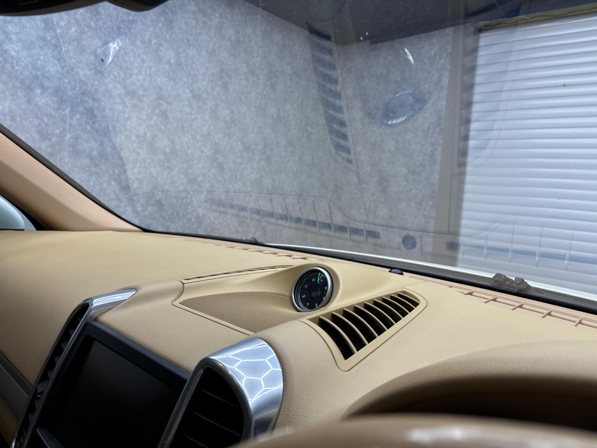 Porsche Cayenne view 6