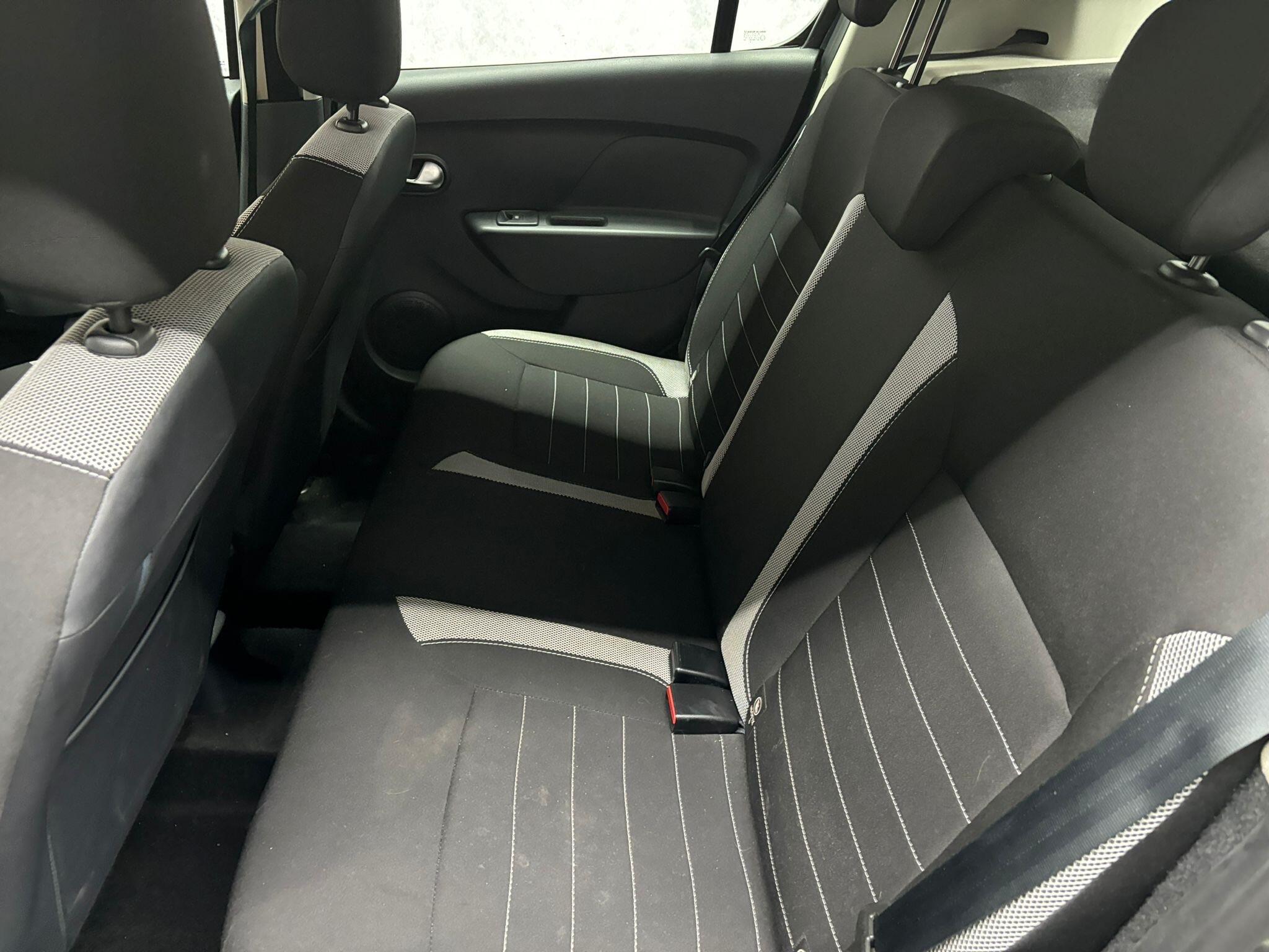 Dacia Sandero Stepway view 9