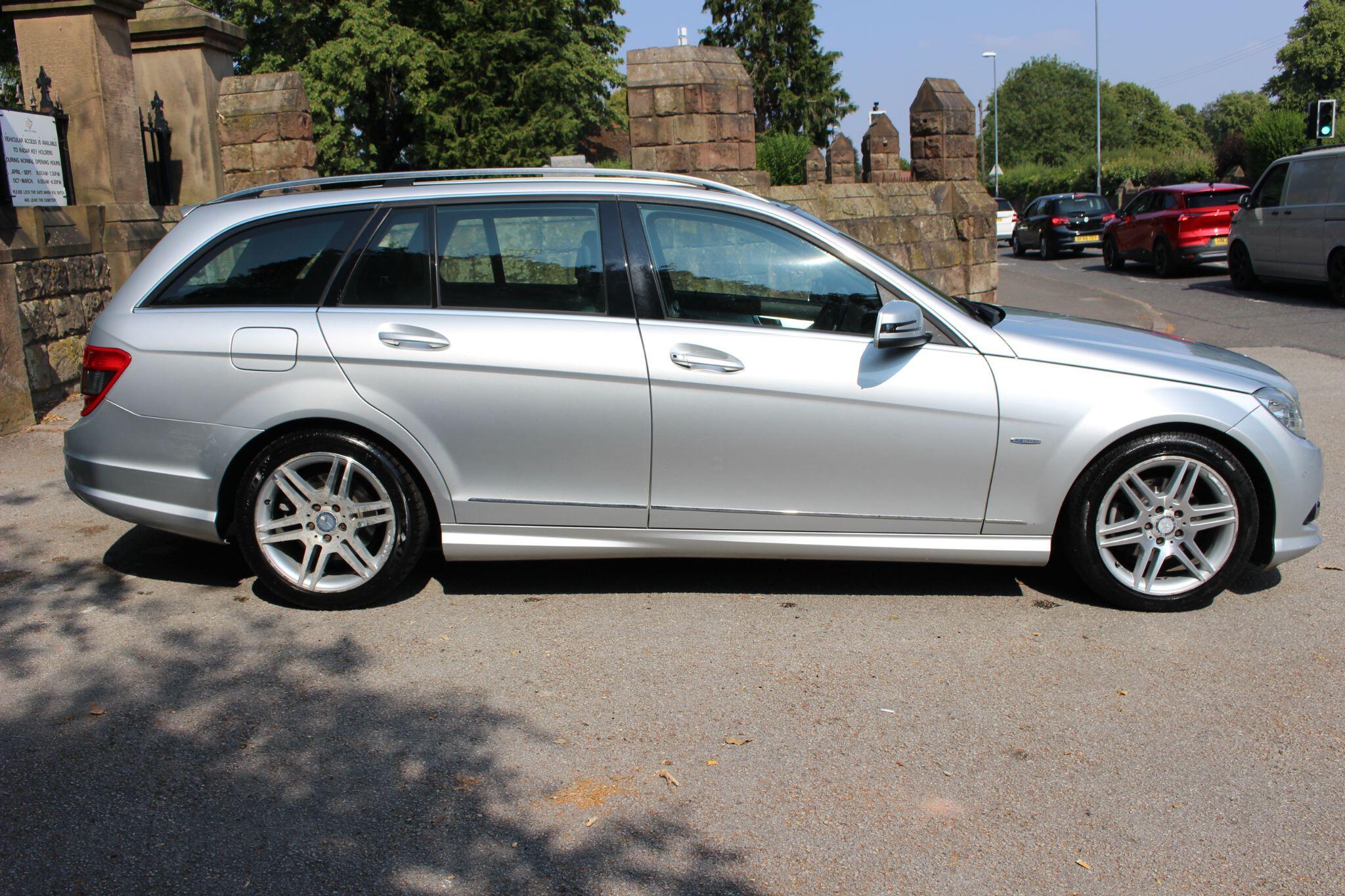 Mercedes-Benz C Class view 2