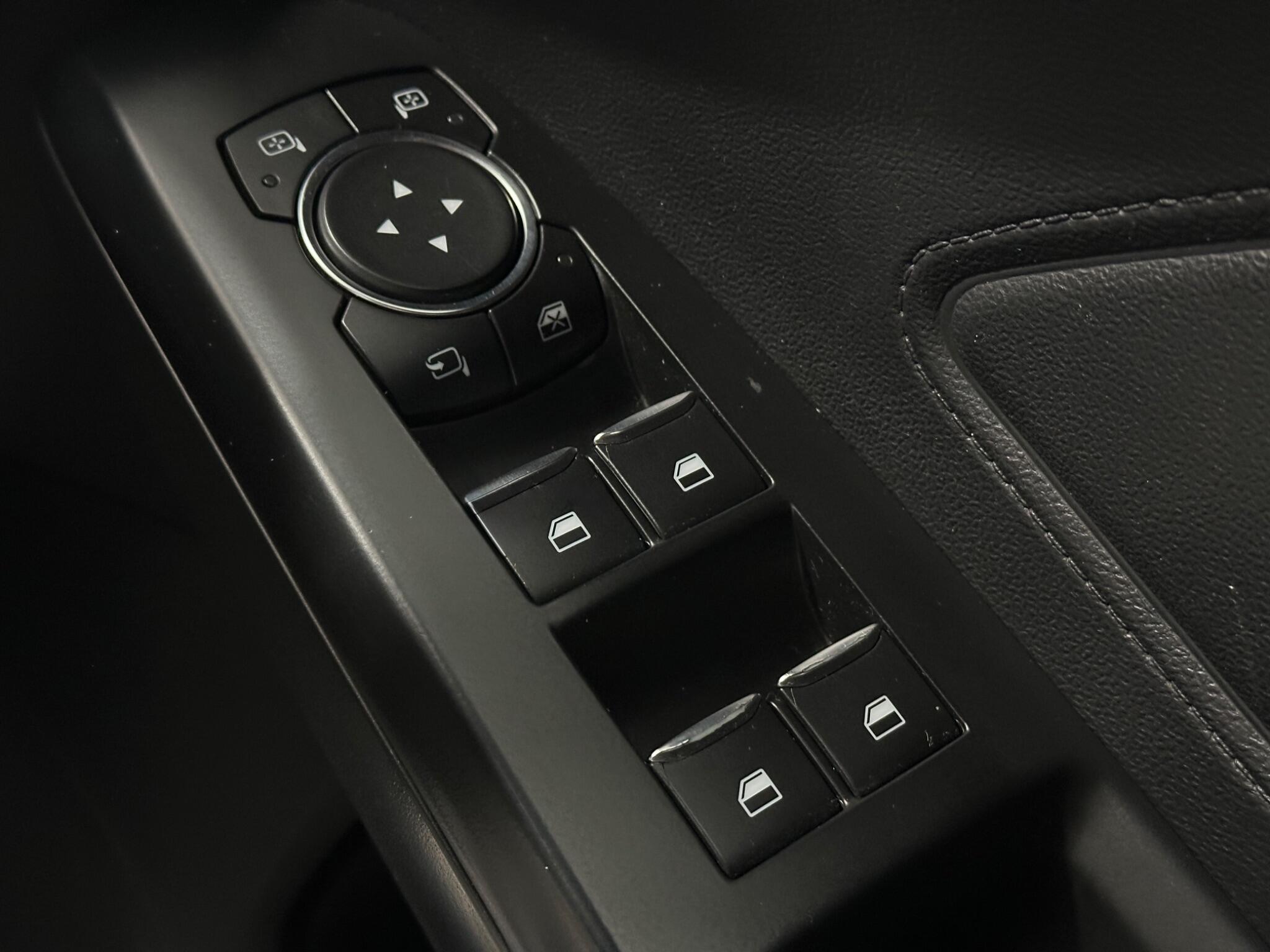 Ford Focus view 19