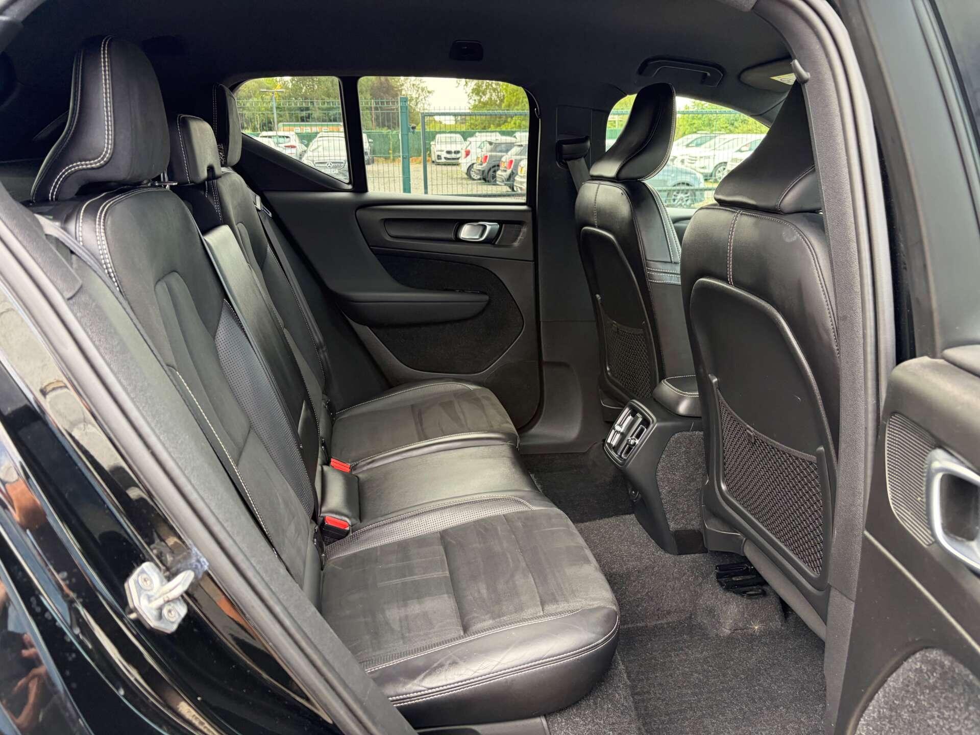 Volvo XC40 view 26