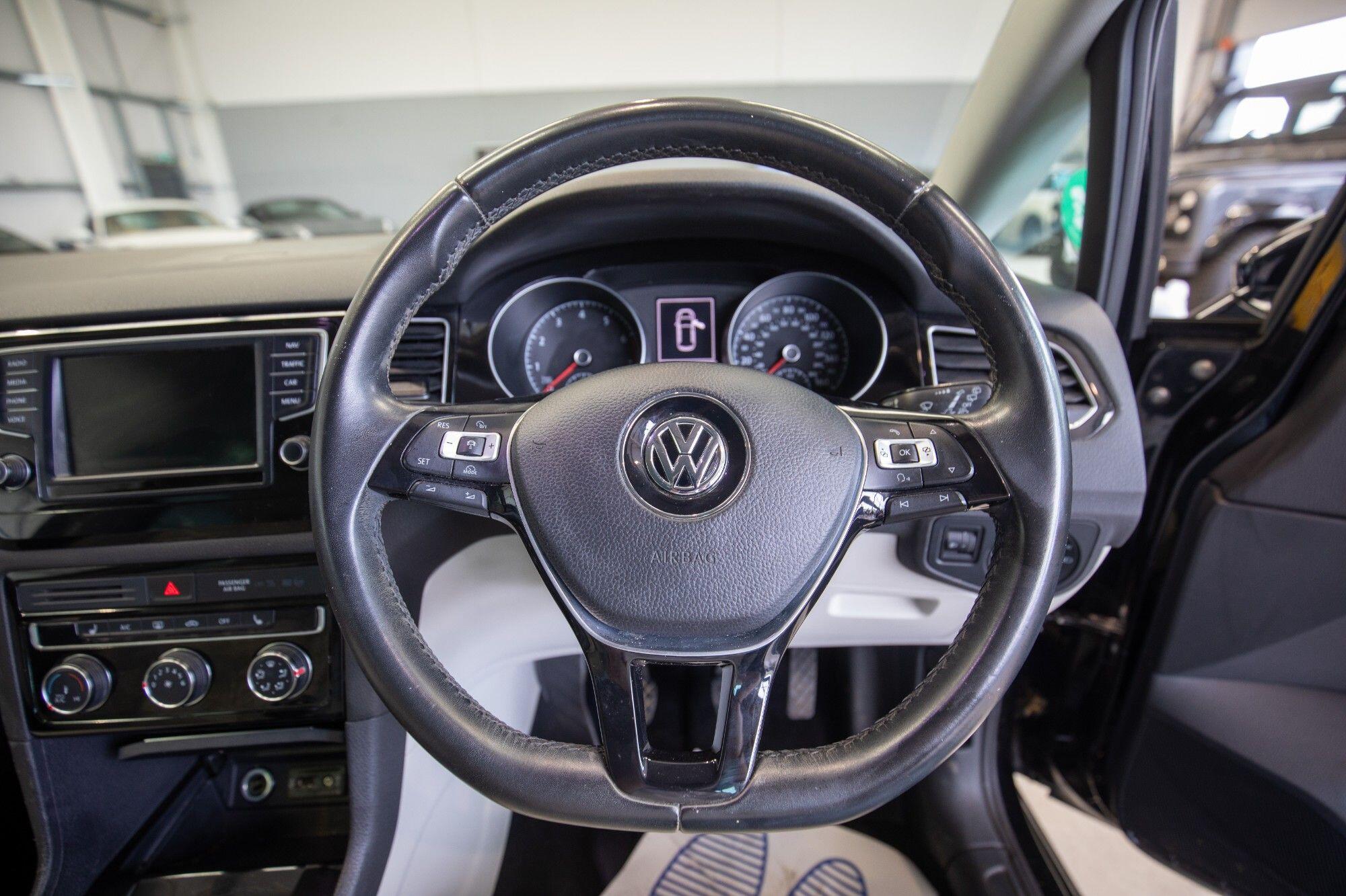 Volkswagen Golf Sportsvan view 17