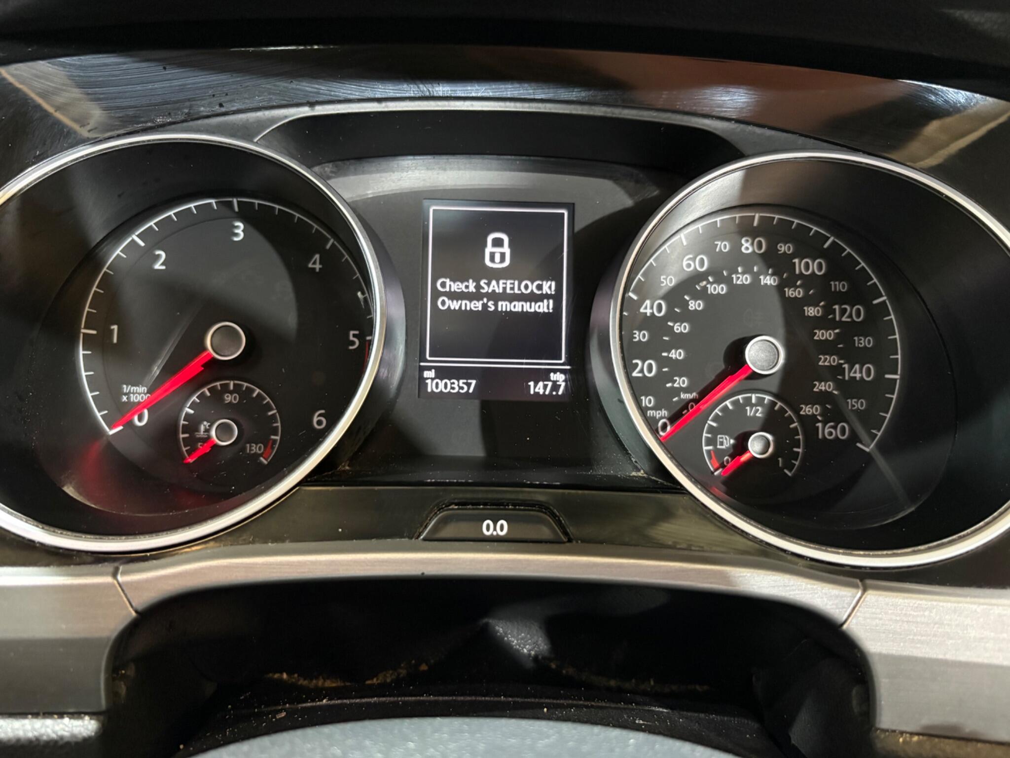 Volkswagen Touran view 5