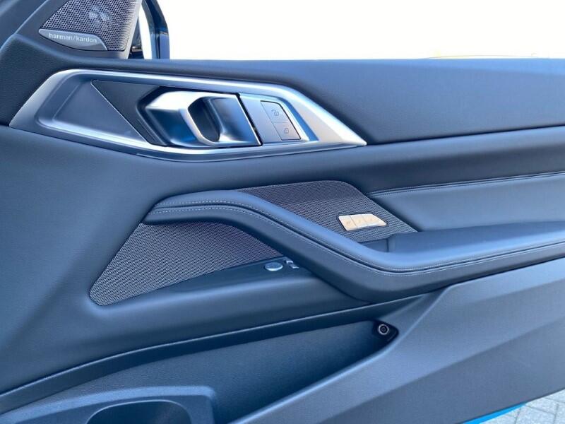 BMW M4 view 21