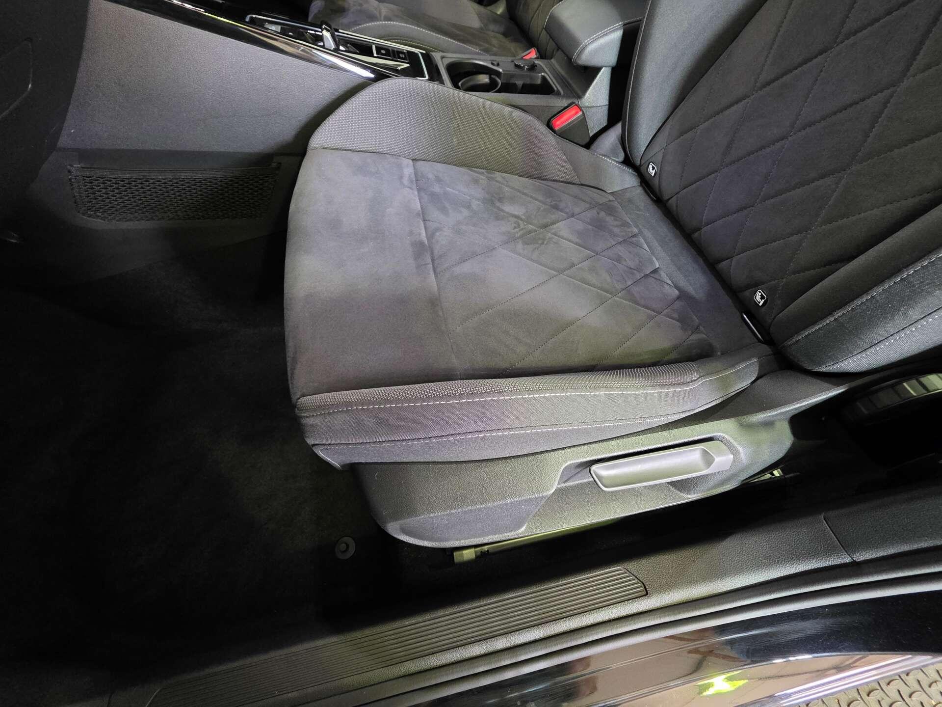 Volkswagen Golf view 60