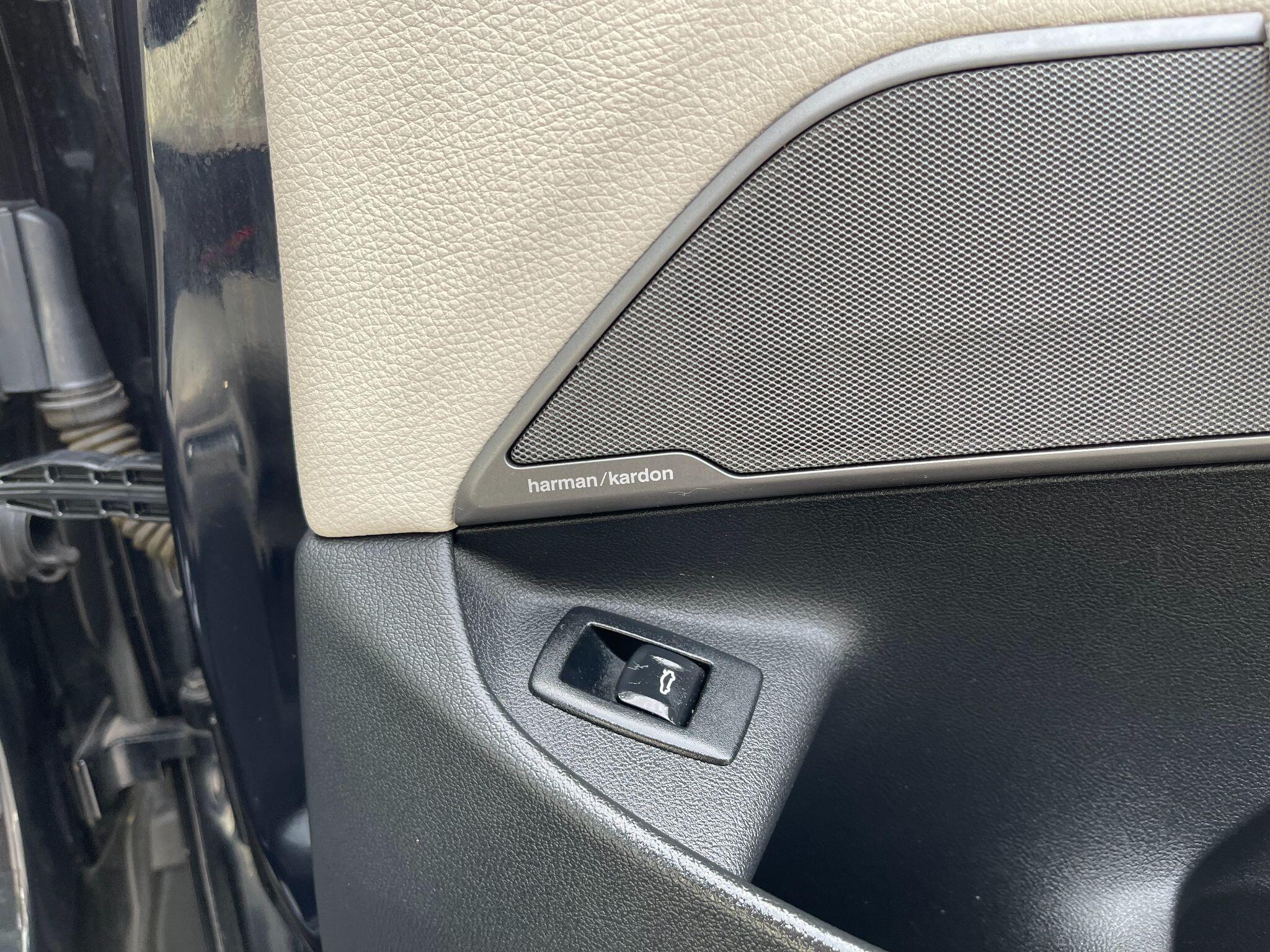 BMW 6 Series view 36