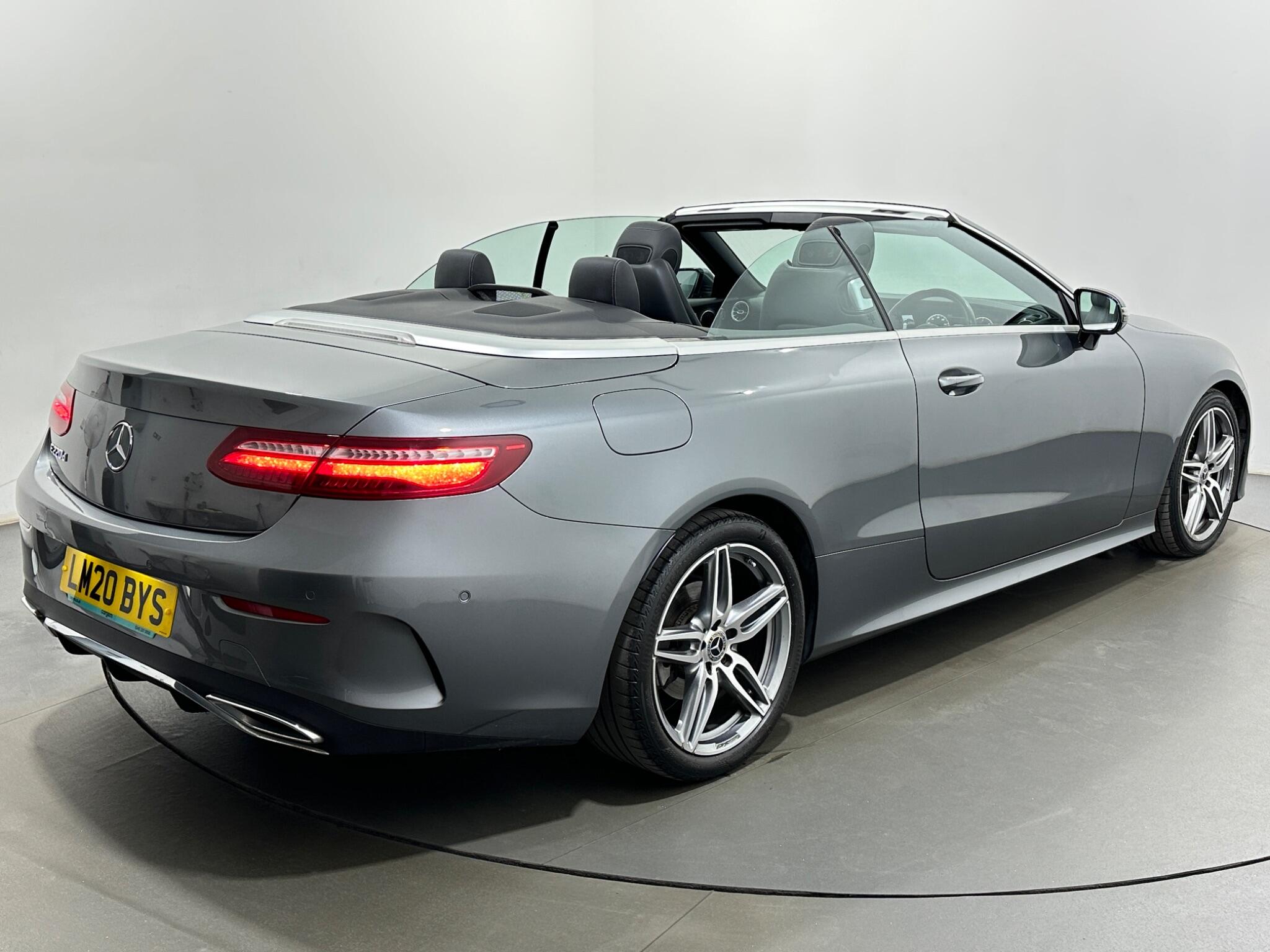 Mercedes-Benz E-Class view 48