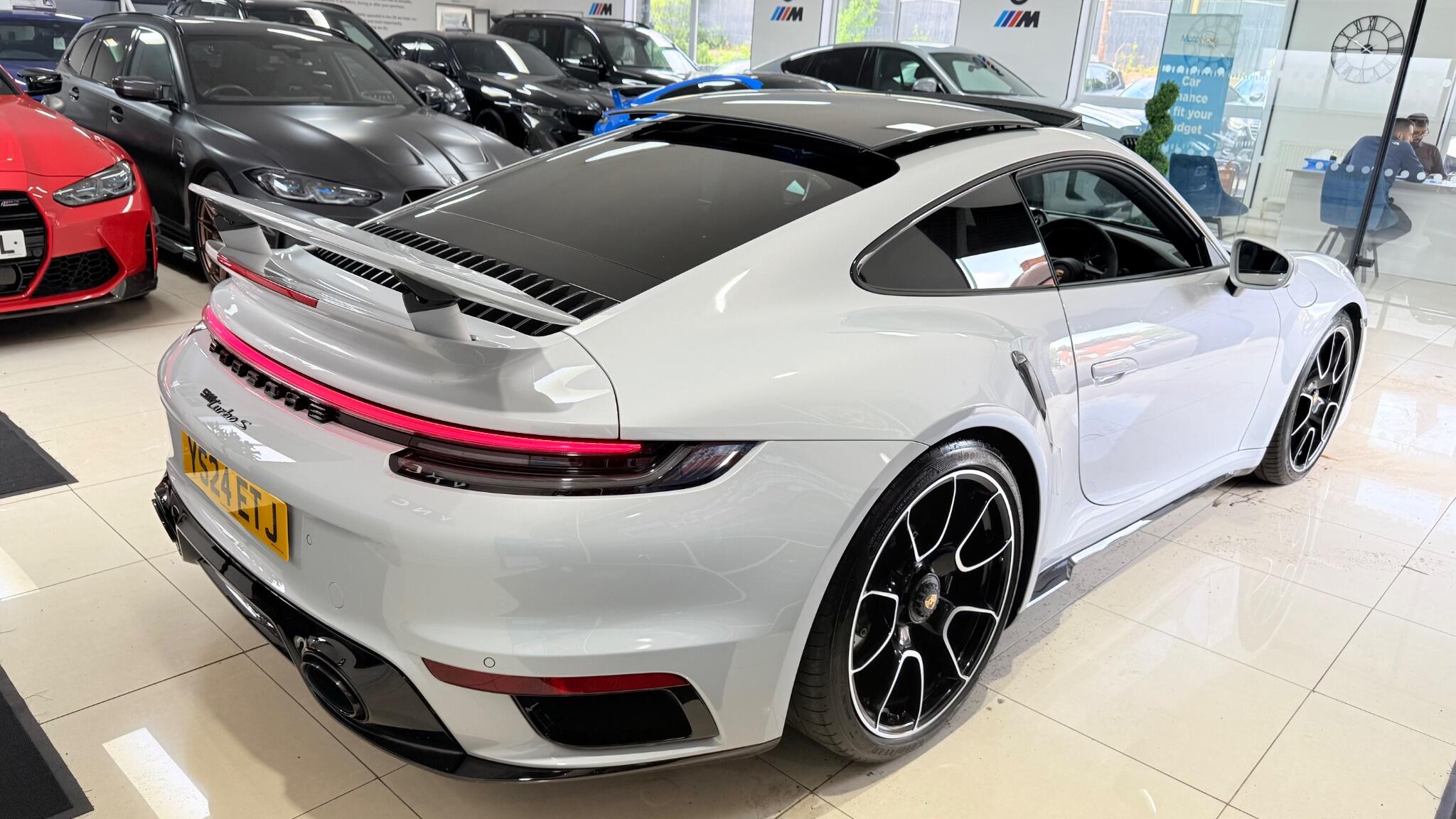 Porsche 911 view 63