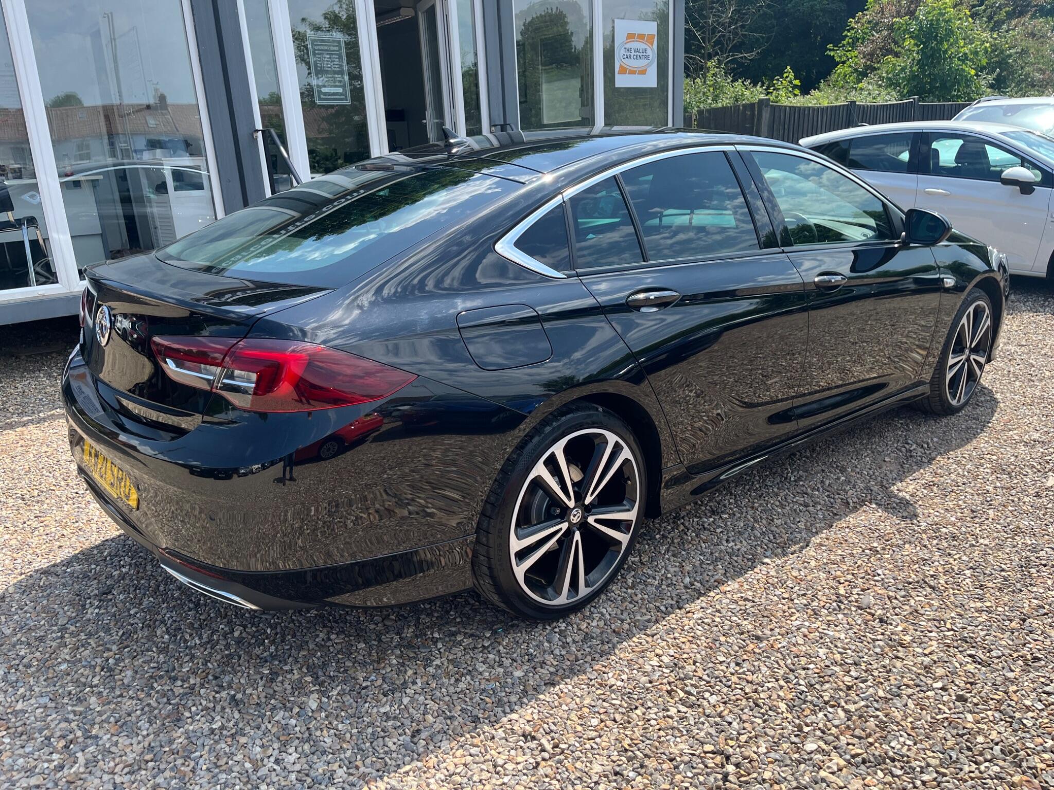 Vauxhall Insignia view 4