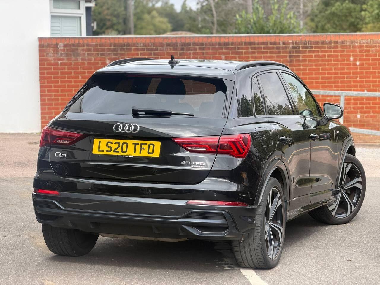 Audi Q3 view 62
