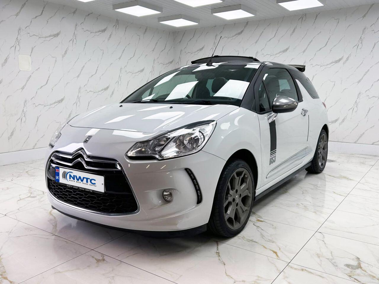 DS Automobiles DS 3 view 6