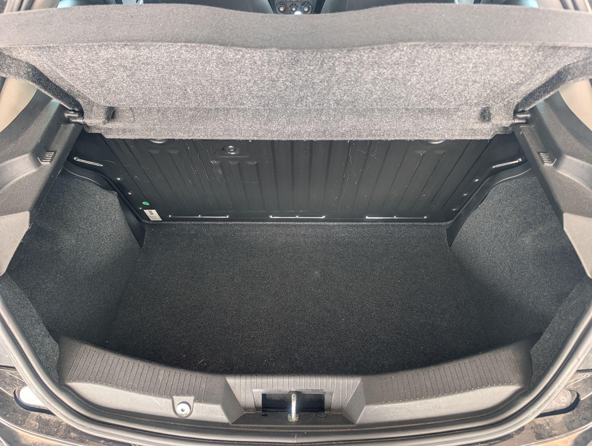 Alfa Romeo Mito view 12