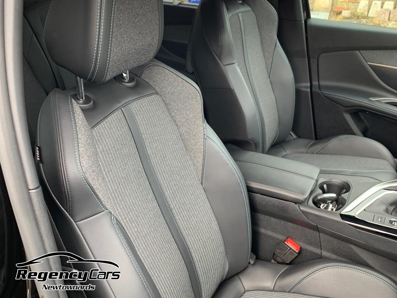 Peugeot 5008 view 12