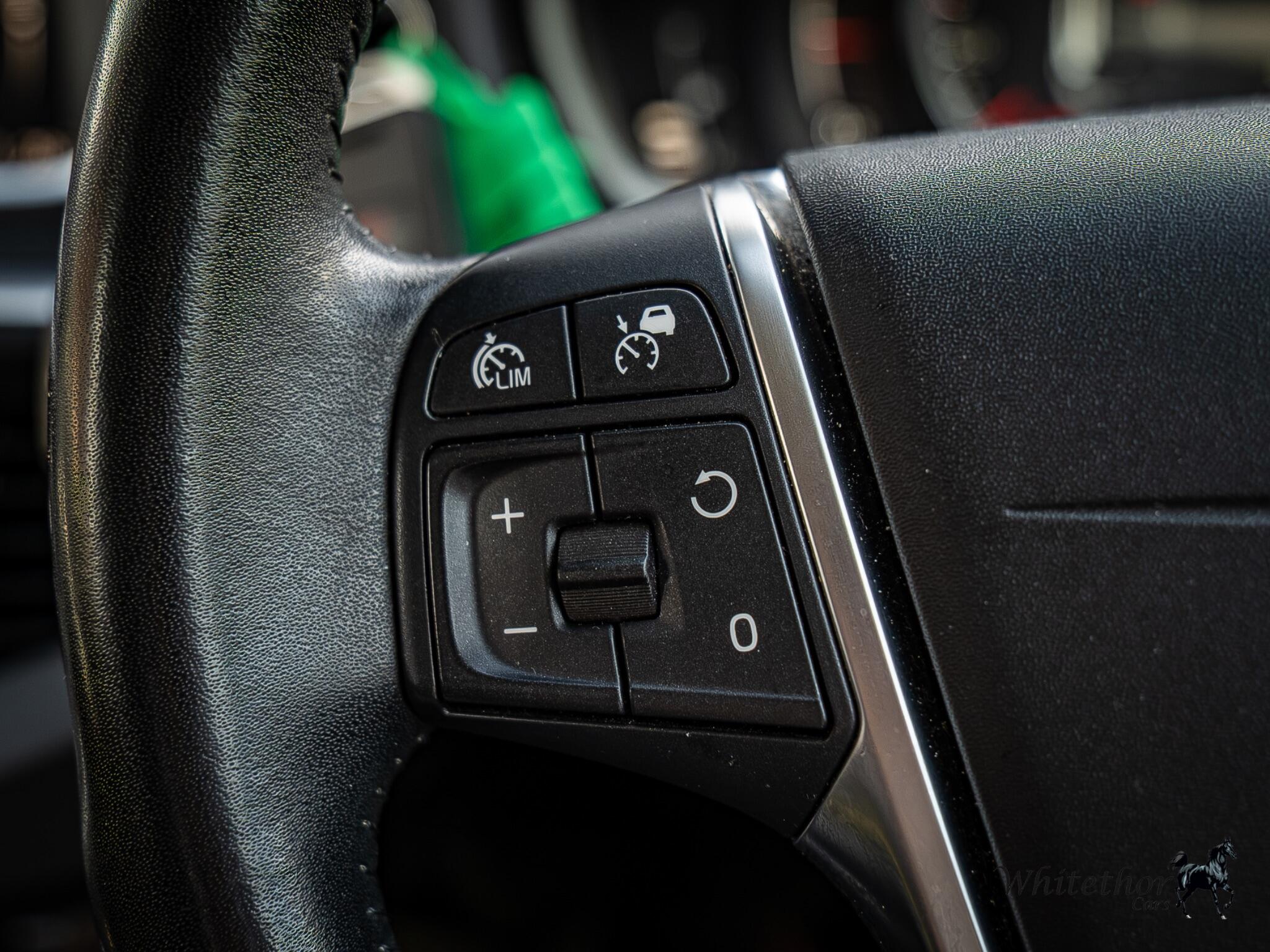 Volvo V40 view 13