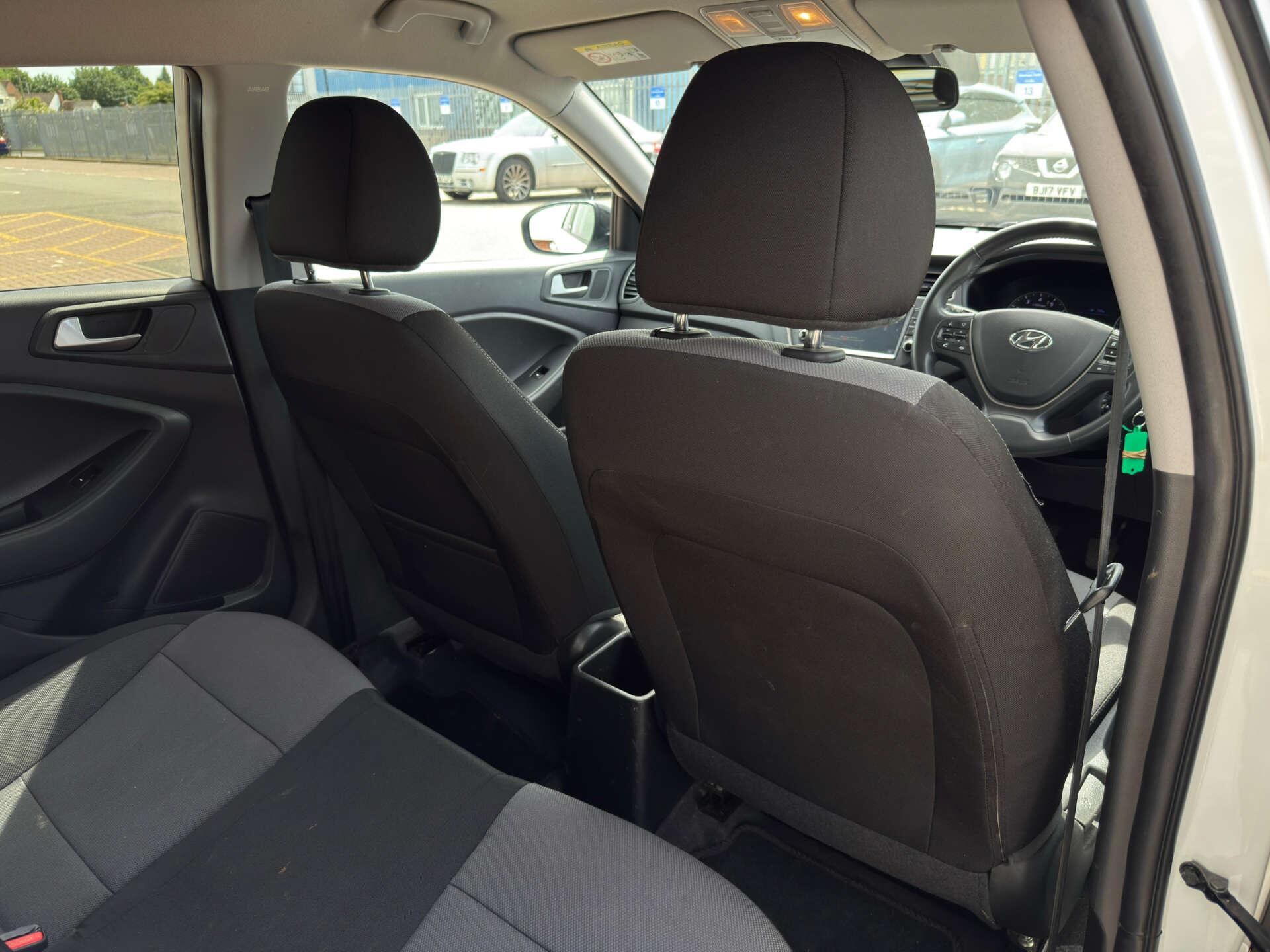 Hyundai I20 view 28