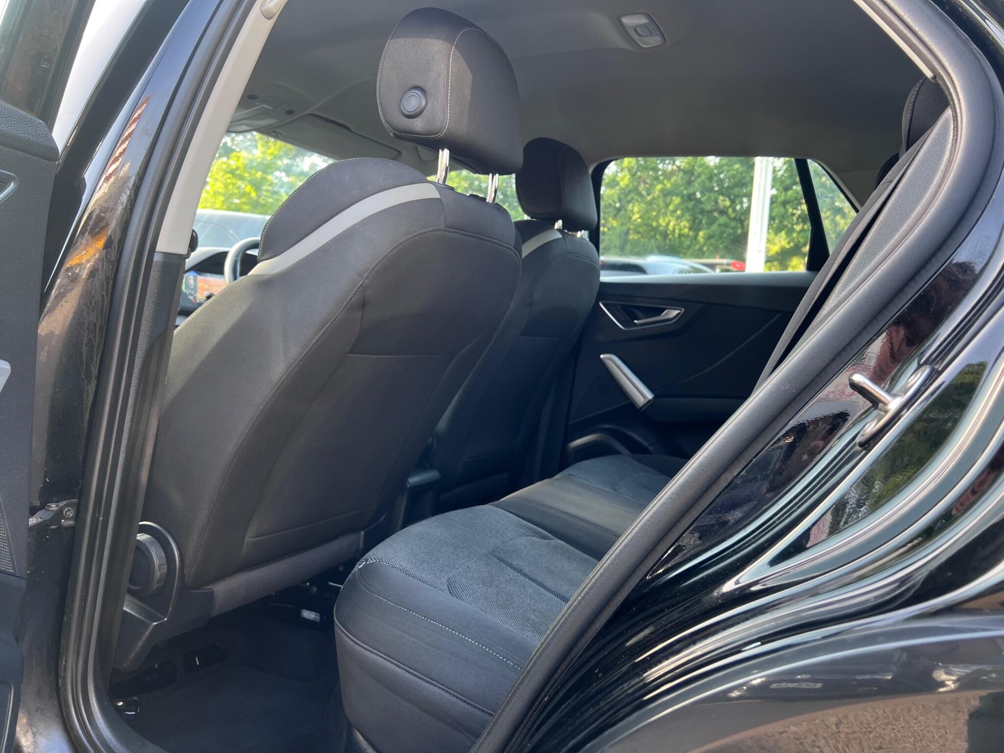 Audi Q2 view 34