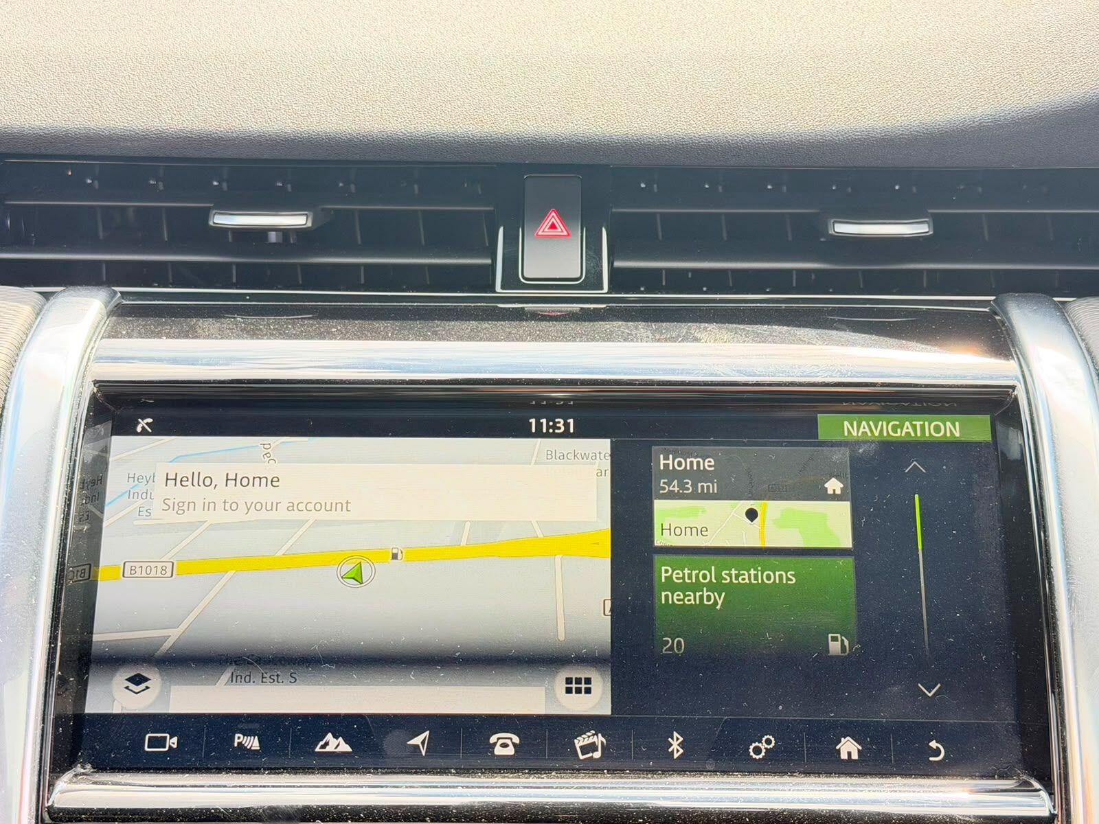 Land Rover Discovery Sport view 25