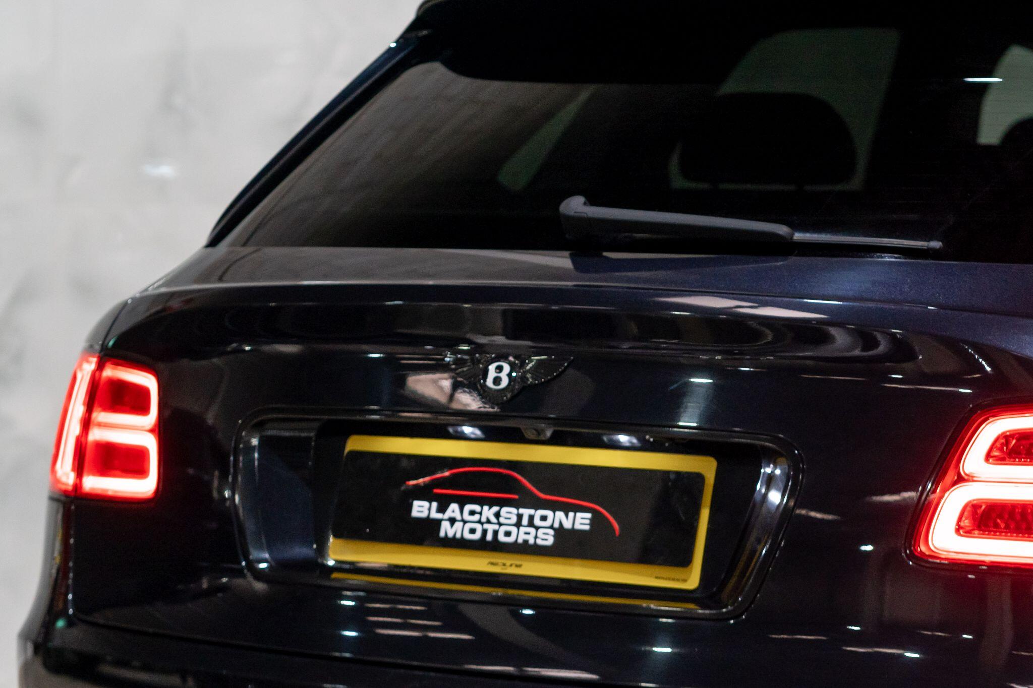 Bentley Bentayga view 10