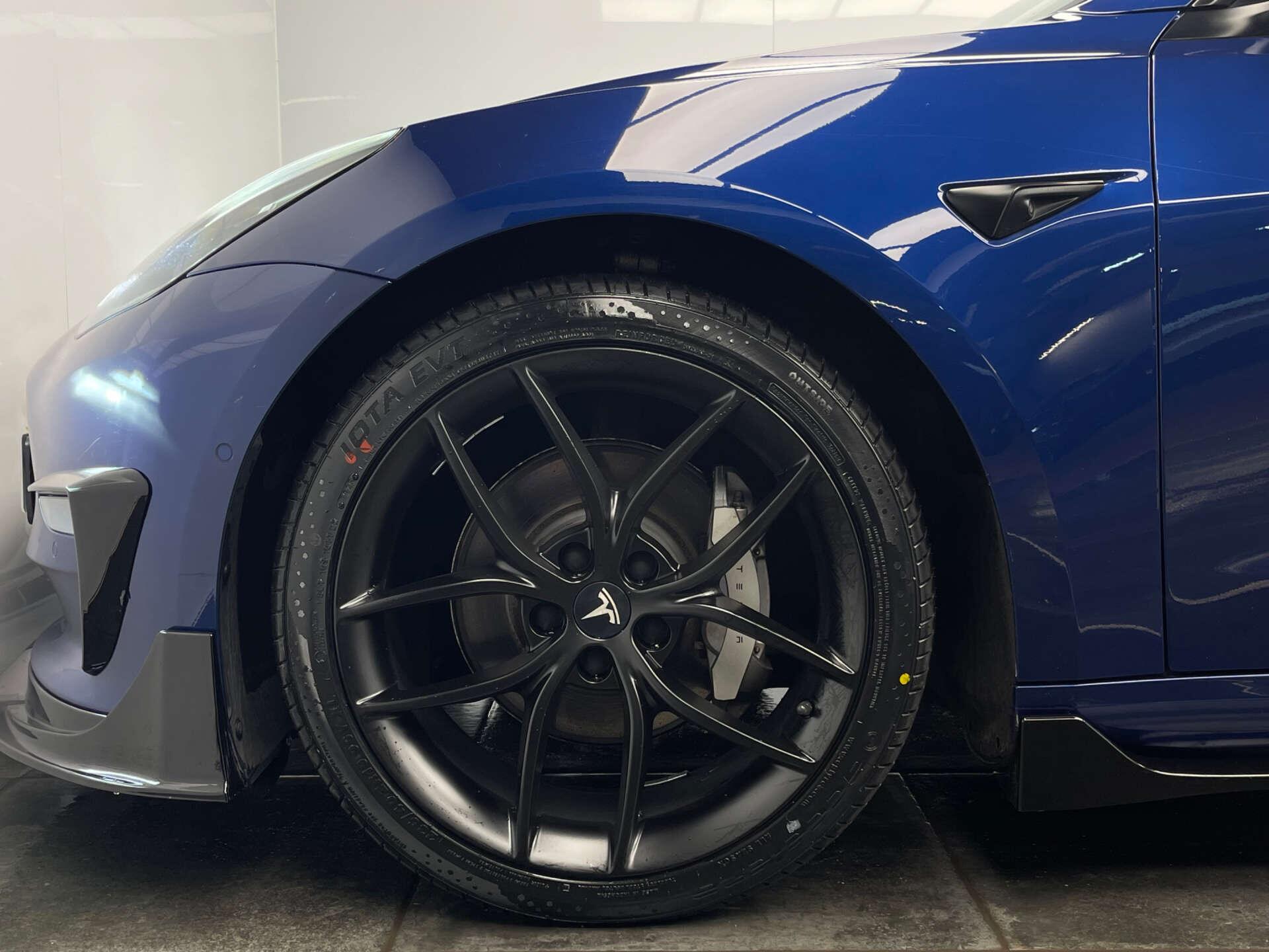Tesla Model 3 view 25