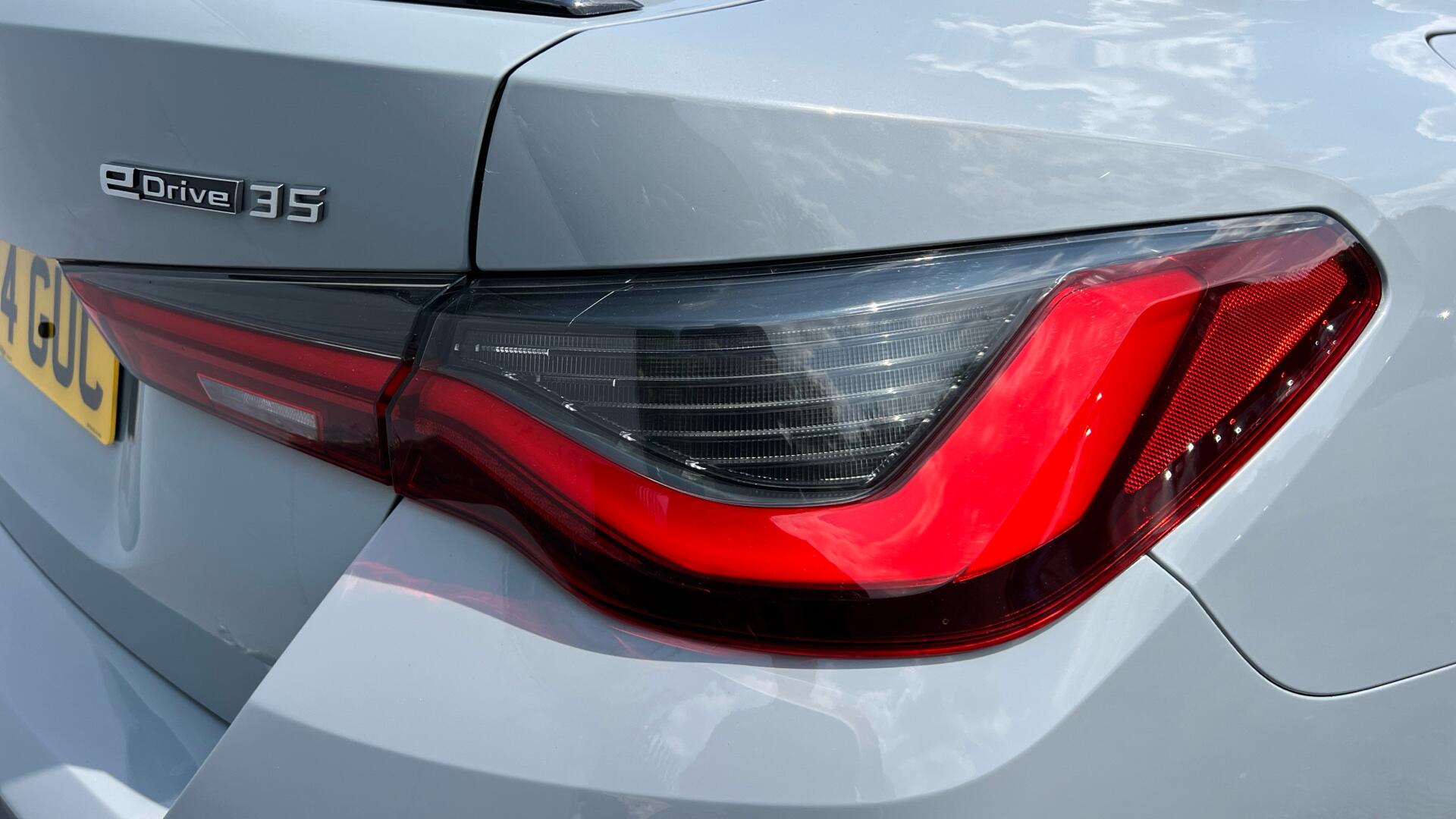BMW I4 view 22