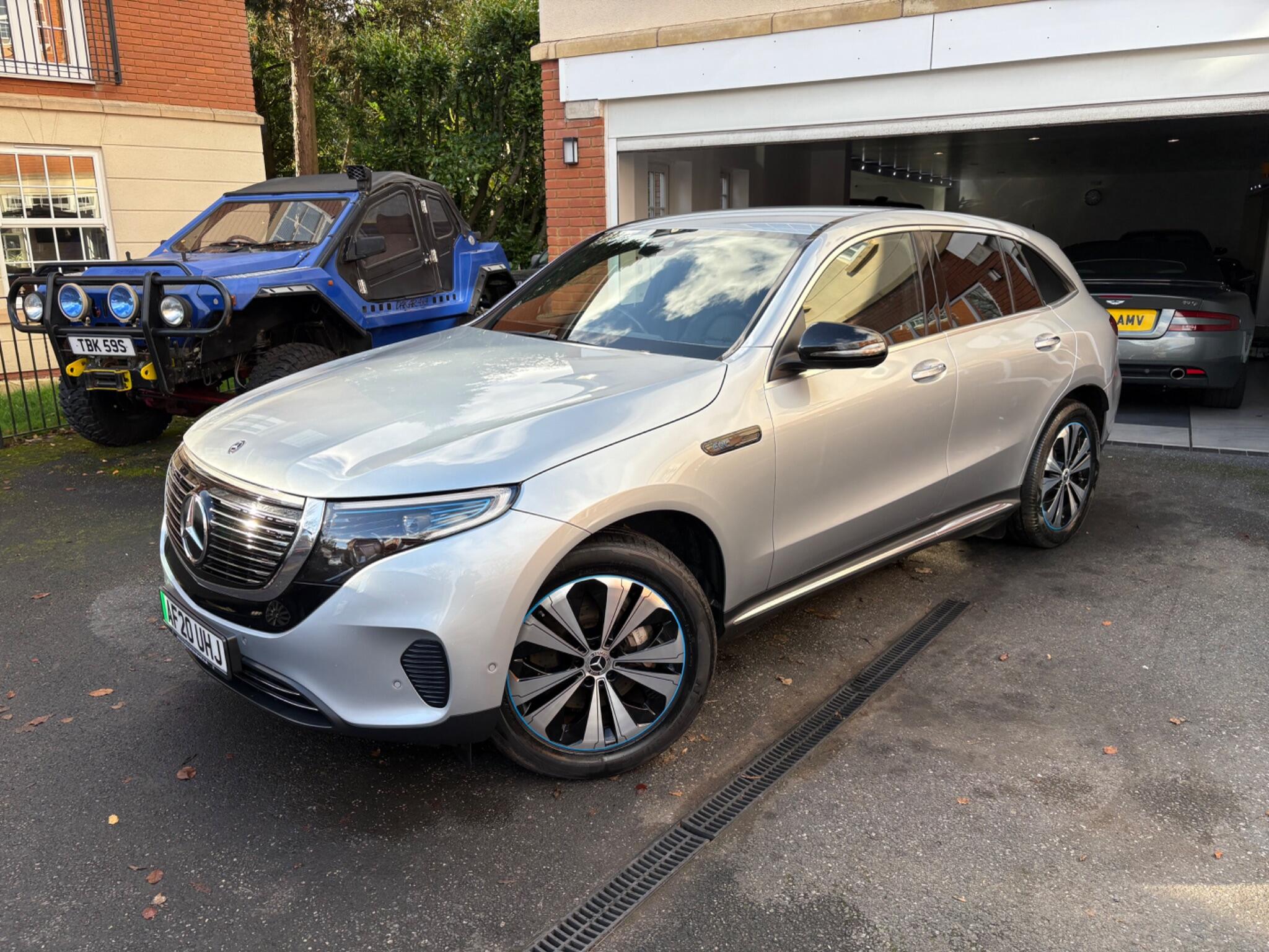 Mercedes-Benz EQC view 3
