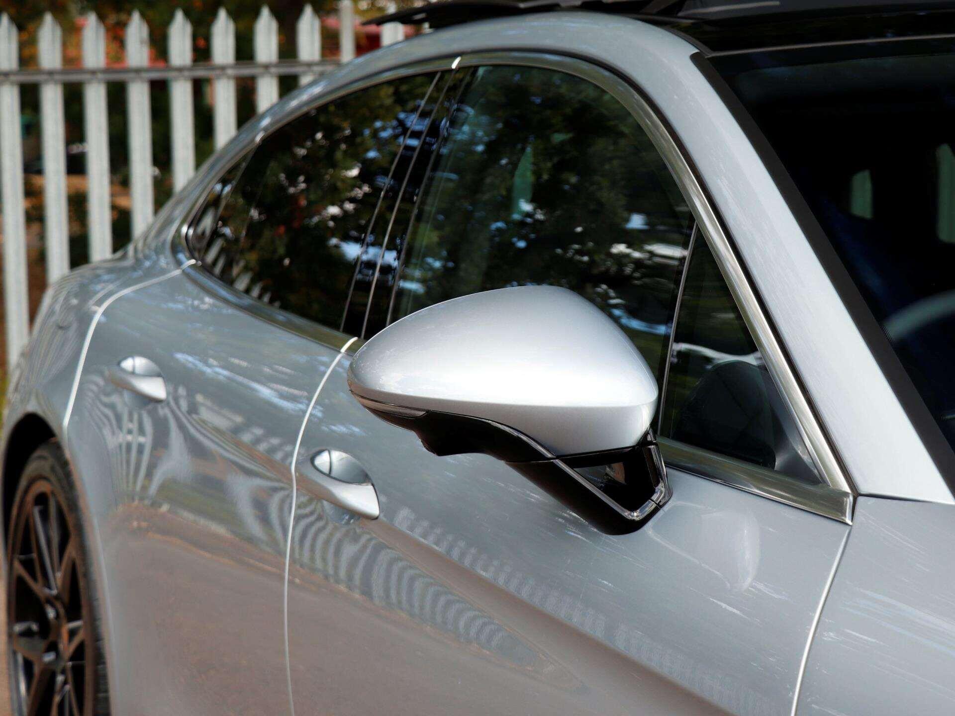 Porsche Panamera view 35