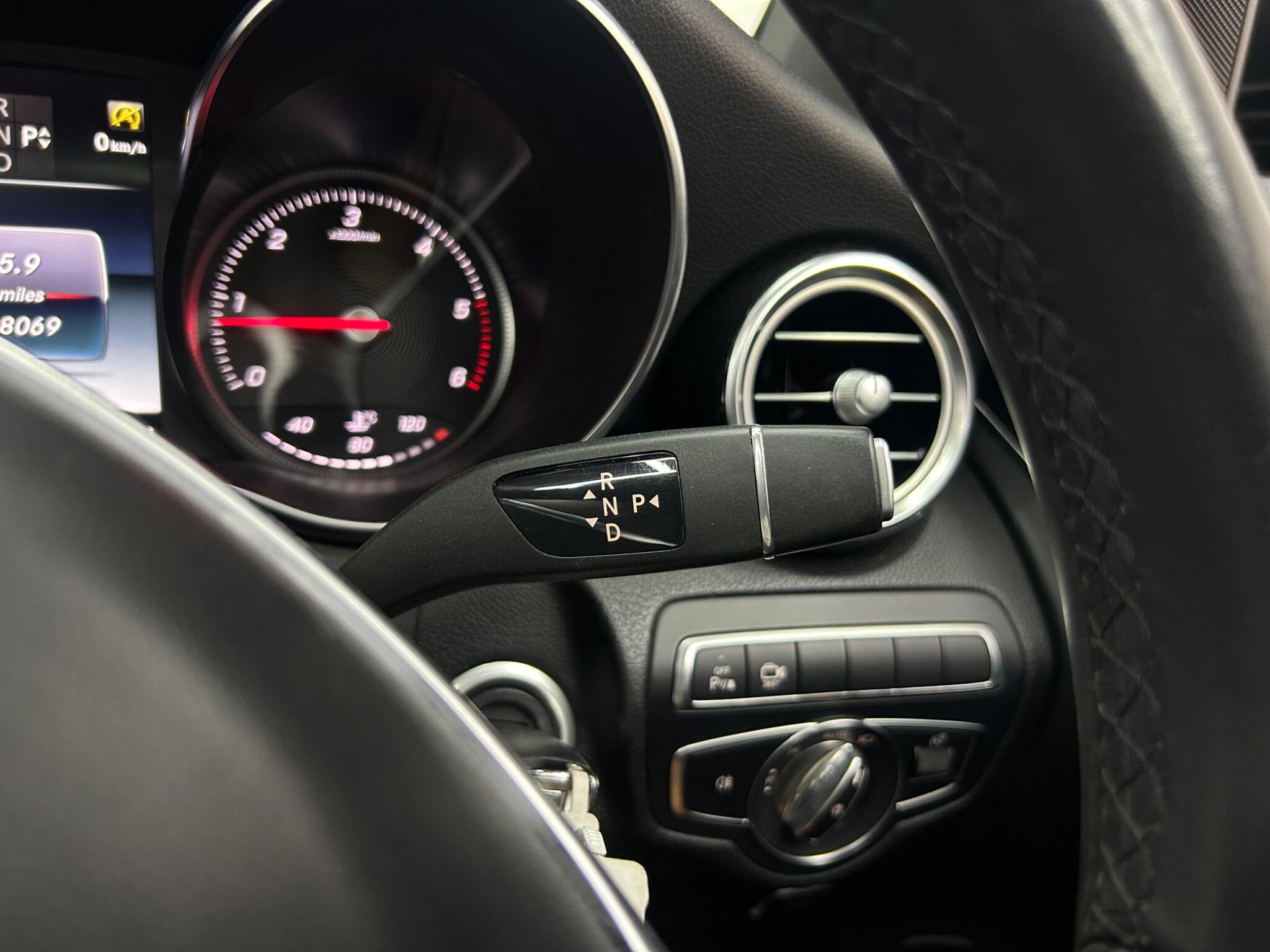 Mercedes-Benz GLC view 24
