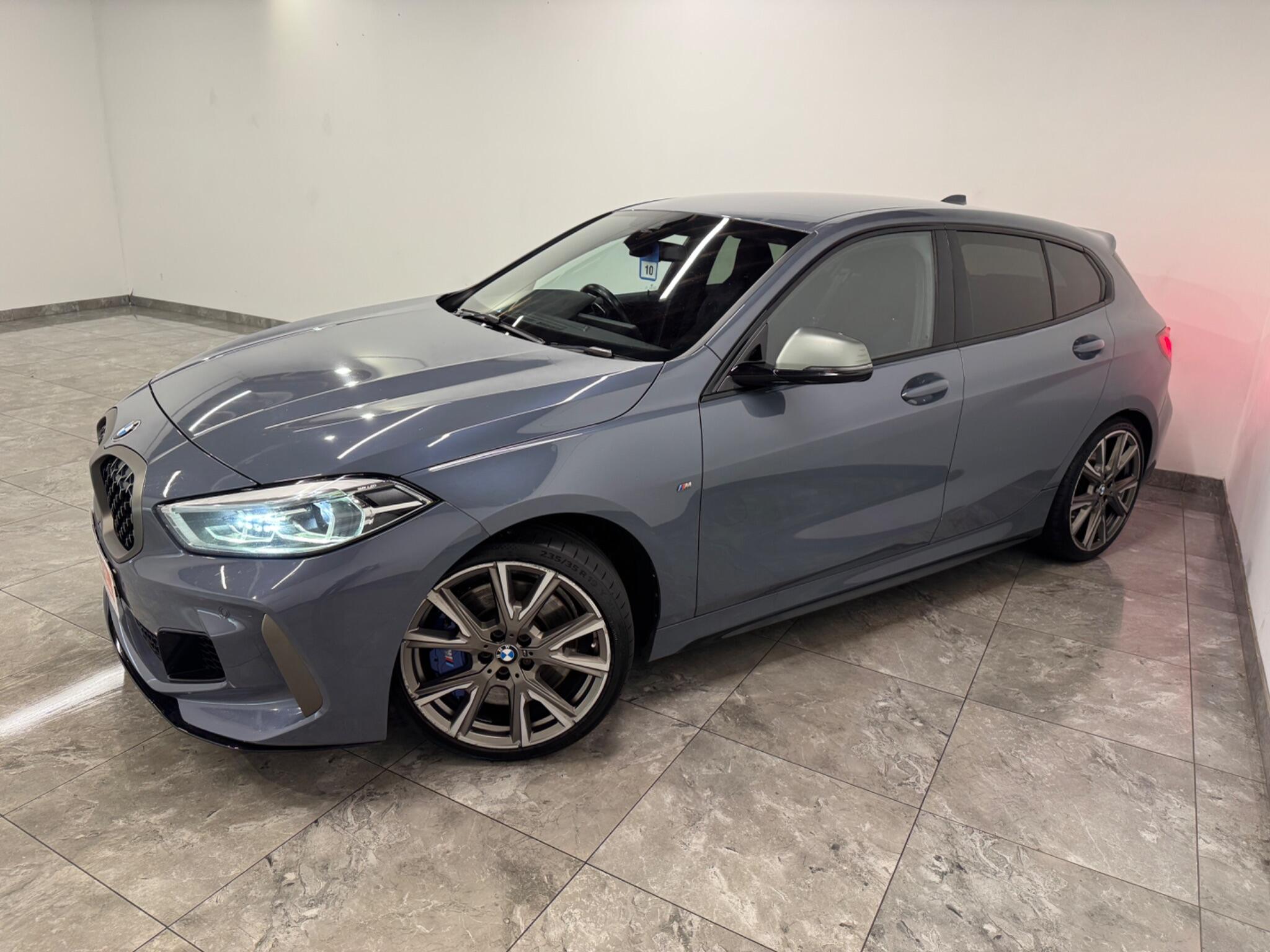BMW 1 Series view 4