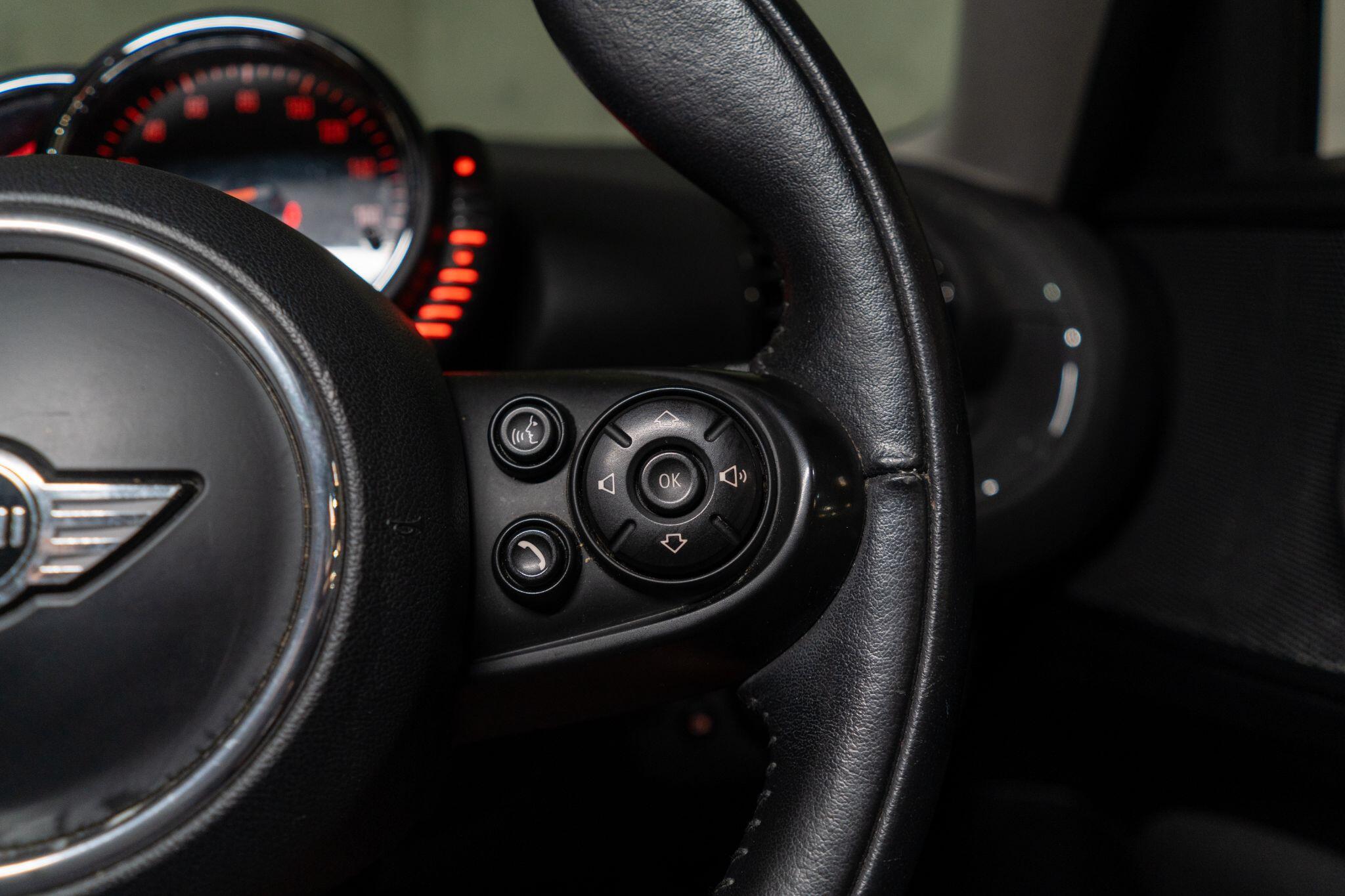 Mini Clubman view 32