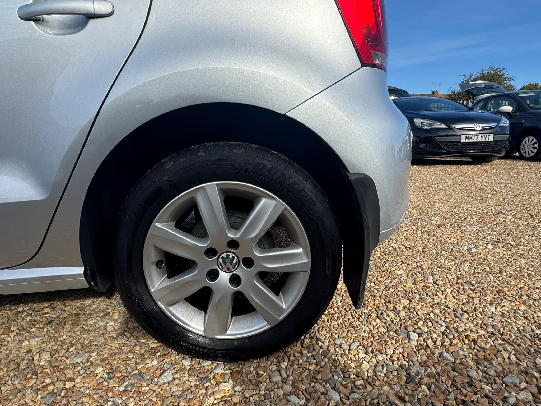 Volkswagen Polo view 23