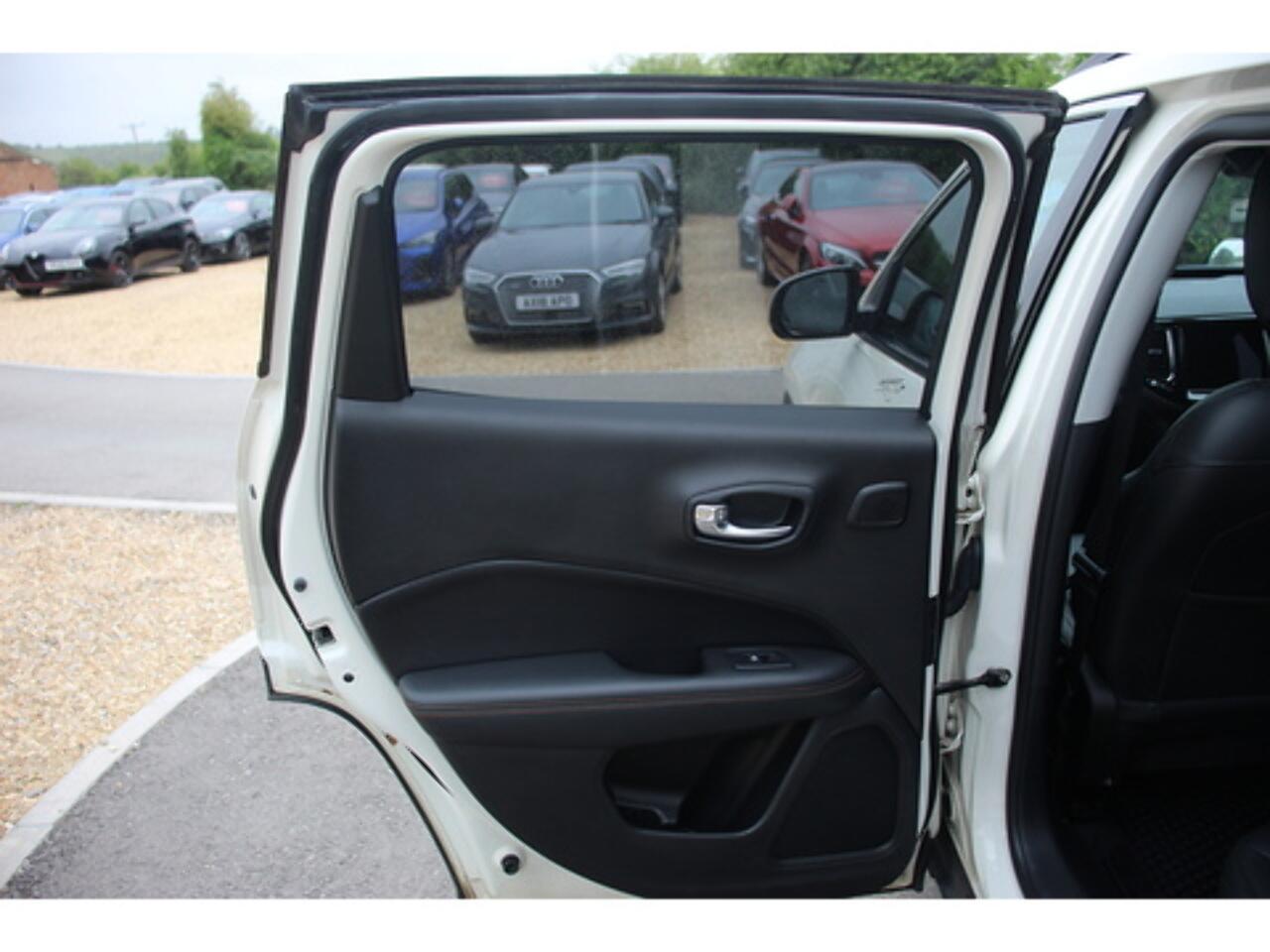 Jeep Compass view 38