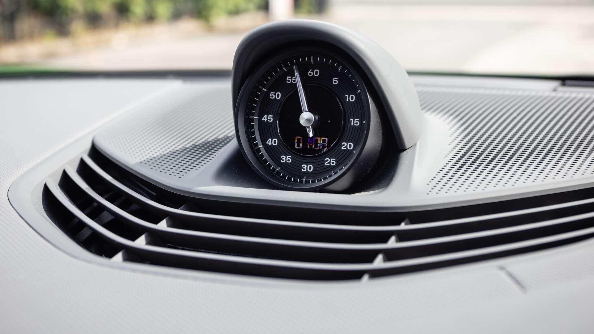 Porsche Taycan view 26