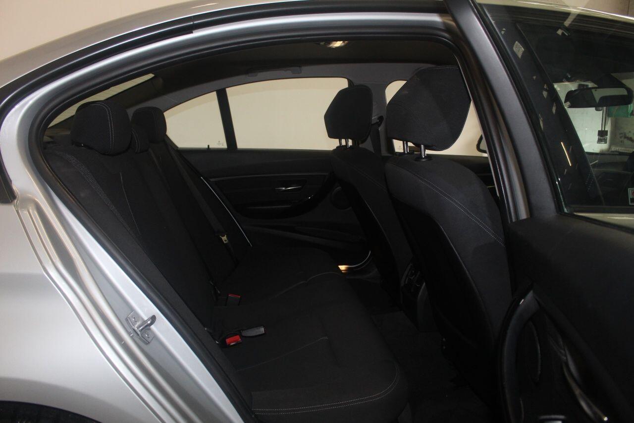 BMW 3 Series view 60