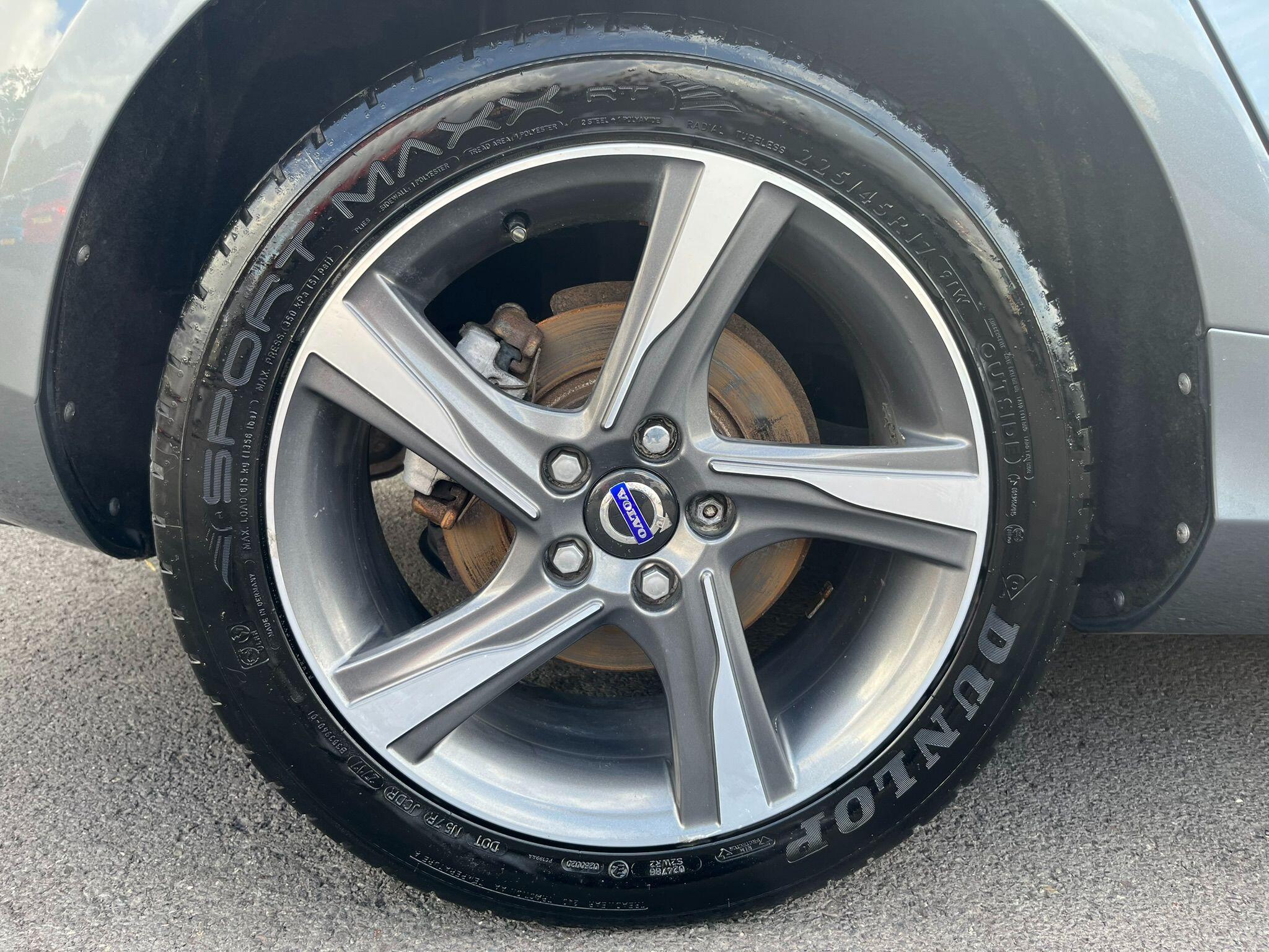 Volvo V40 view 37