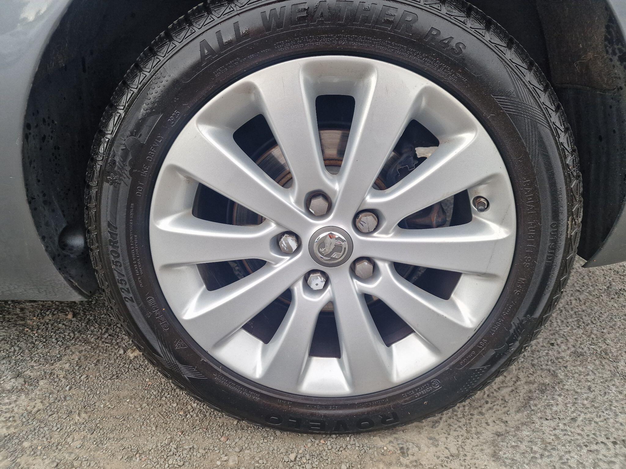 Vauxhall Zafira Tourer view 44