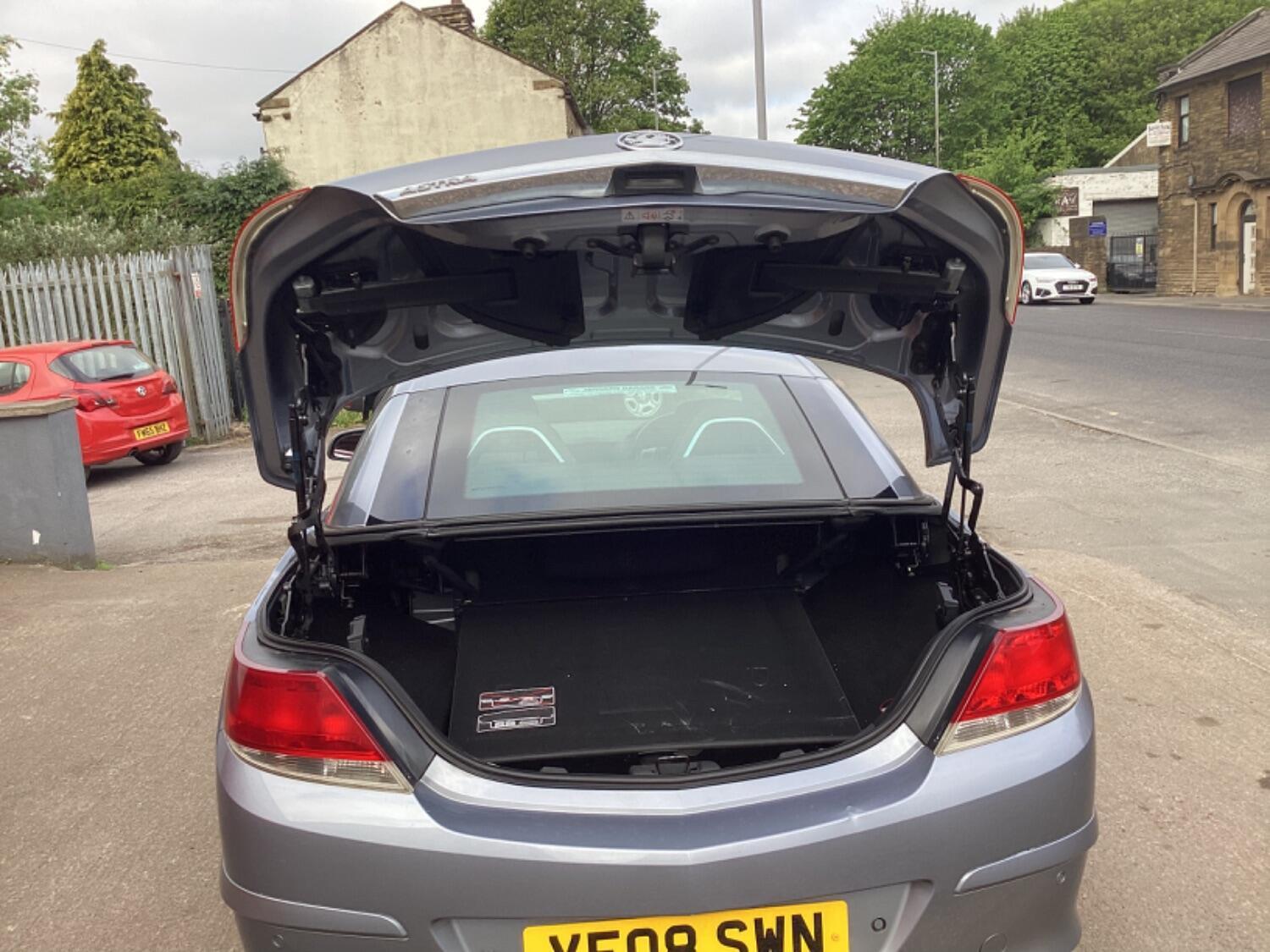 Vauxhall Astra view 11