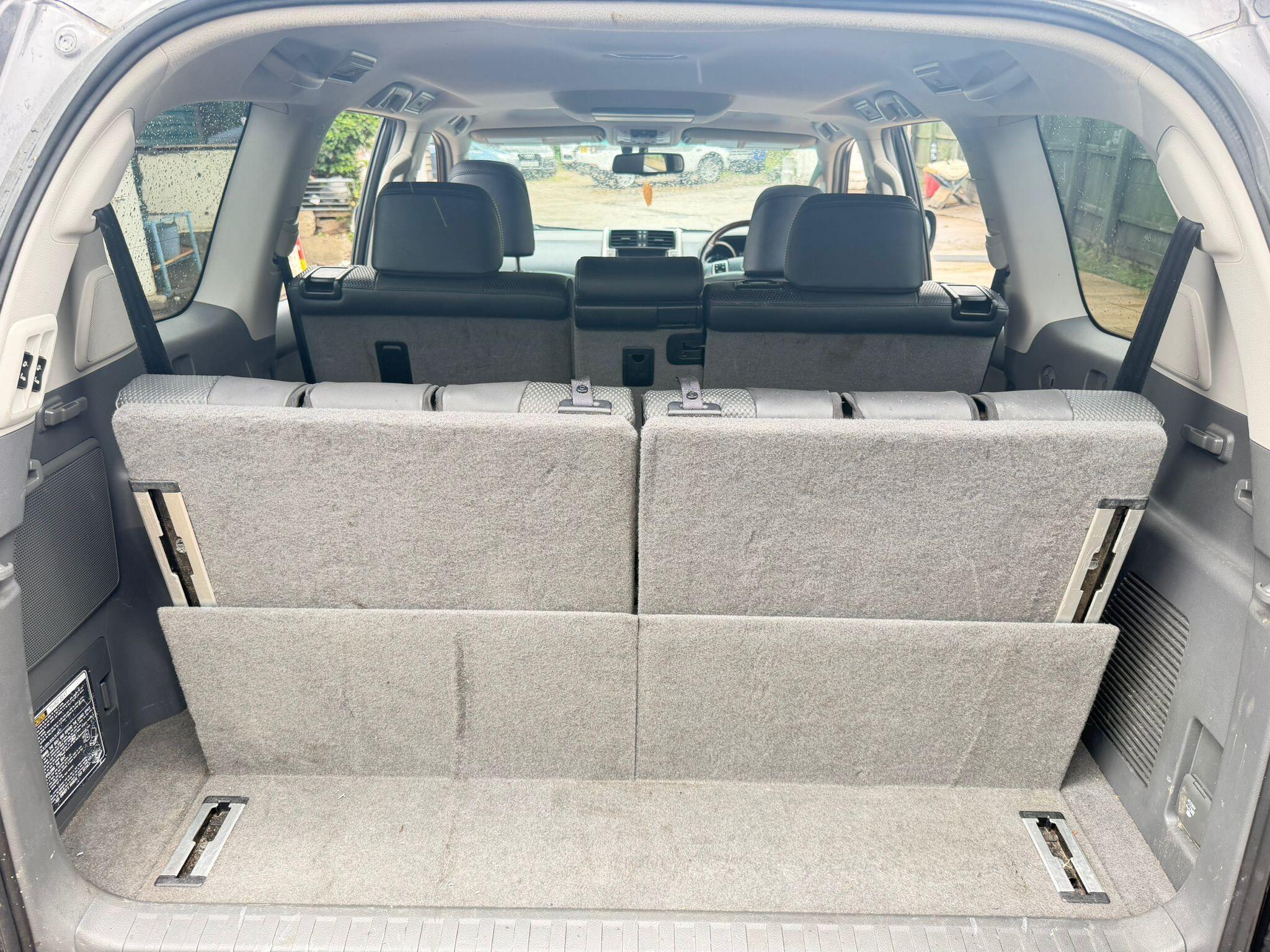 Toyota Land Cruiser view 27