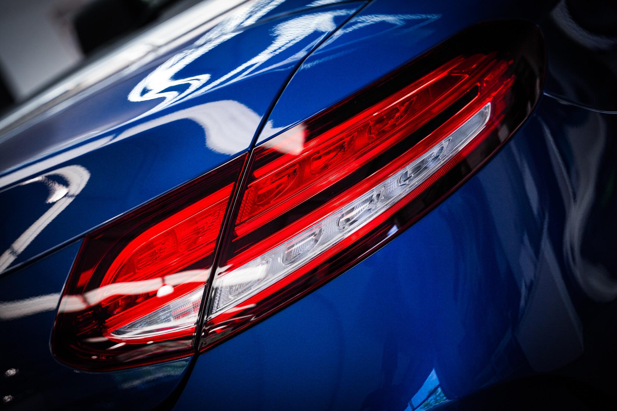 Mercedes-Benz C-Class view 38