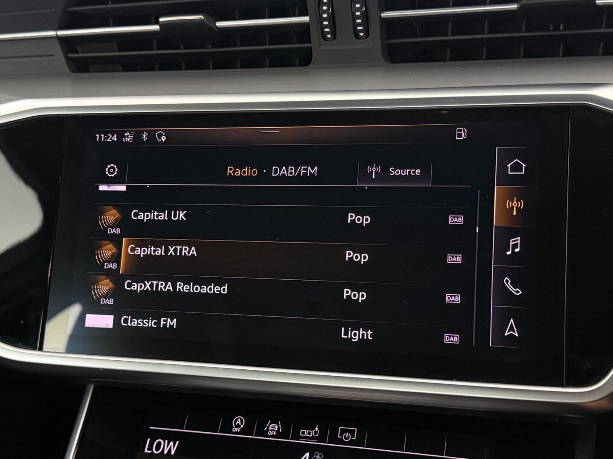 Audi A6 view 25
