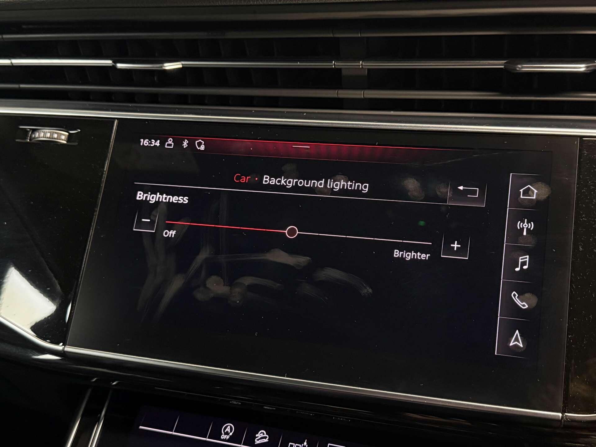 Audi Q7 view 36