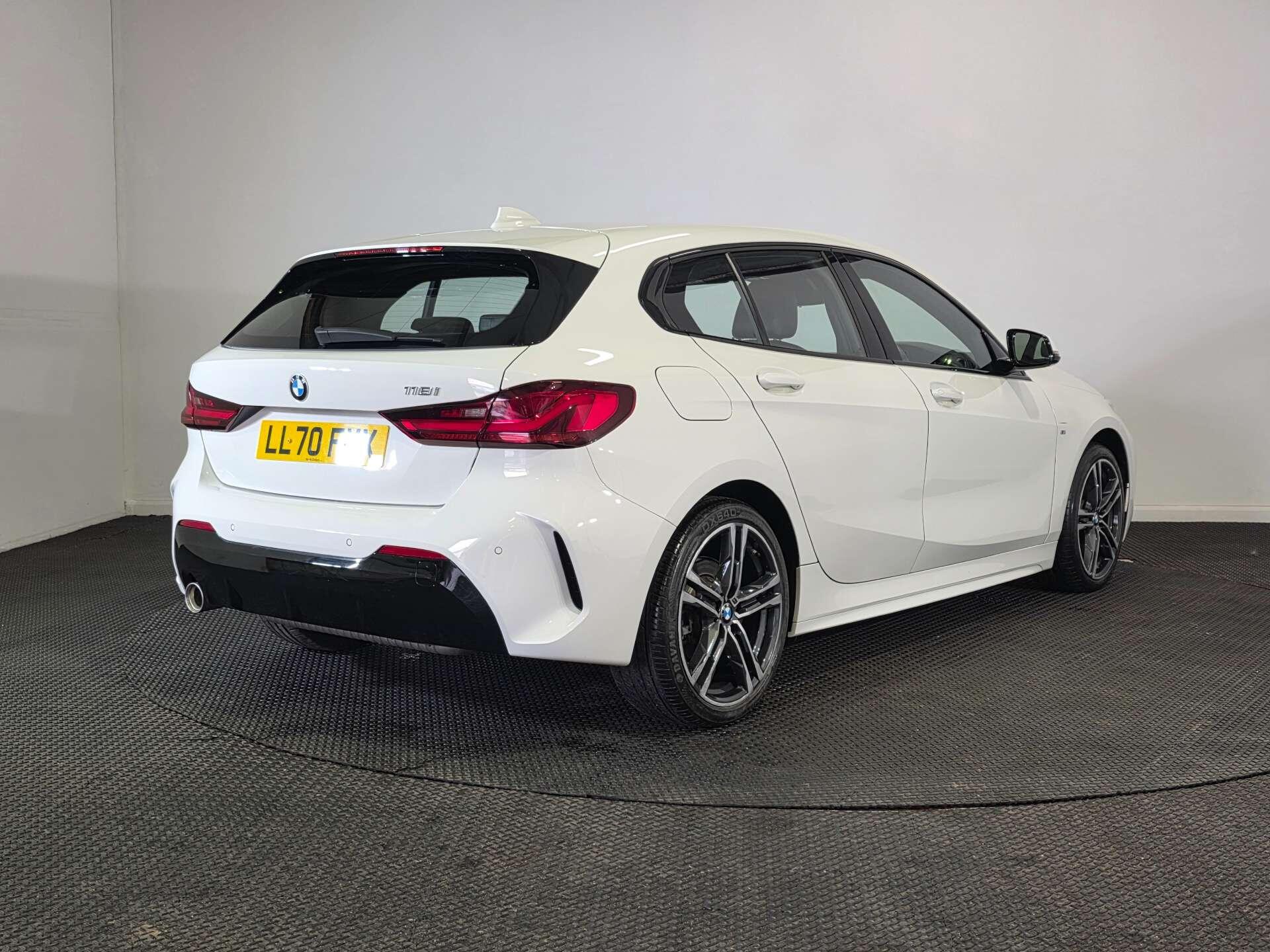BMW 1 Series view 7