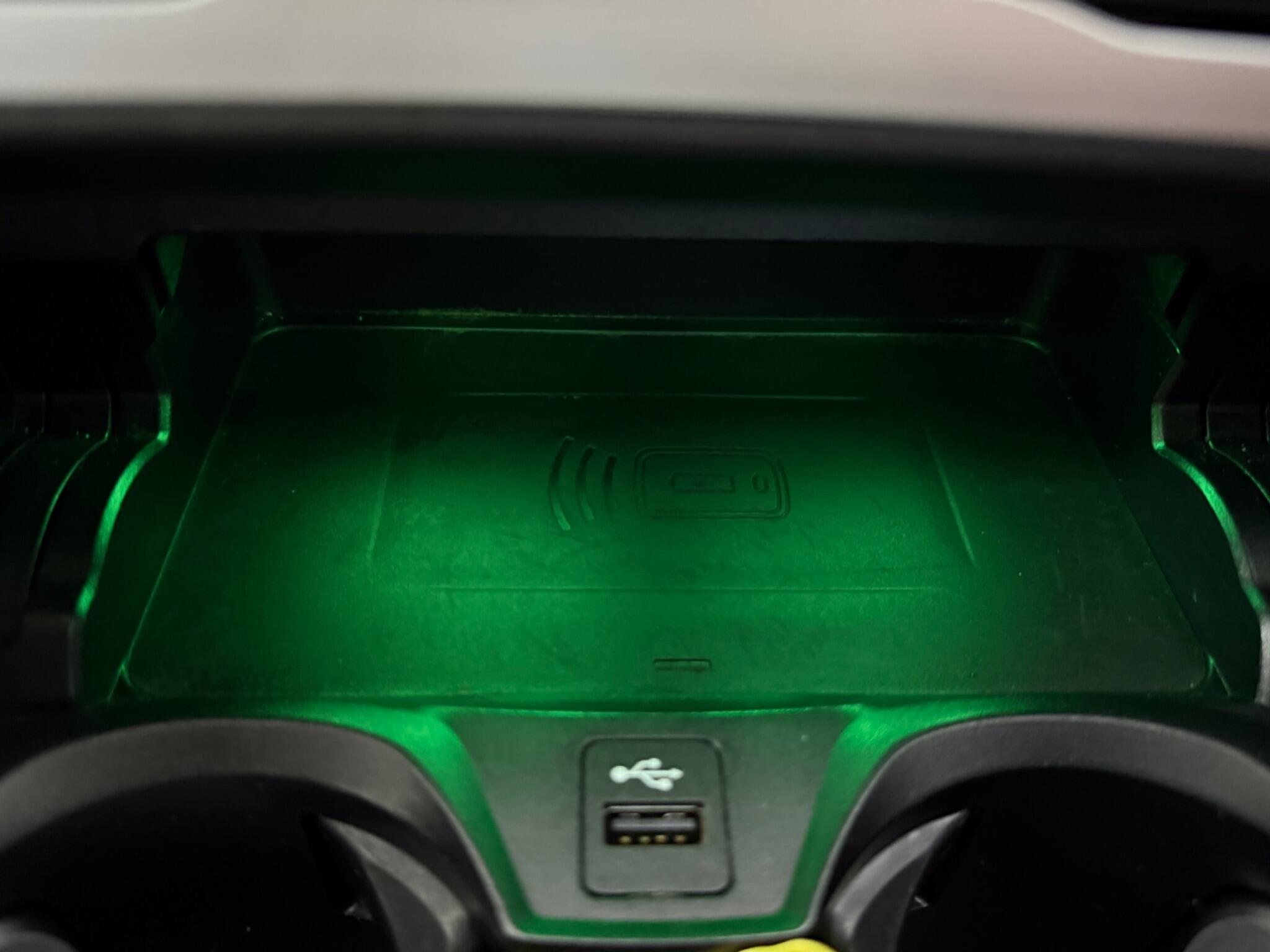 BMW i4 view 11